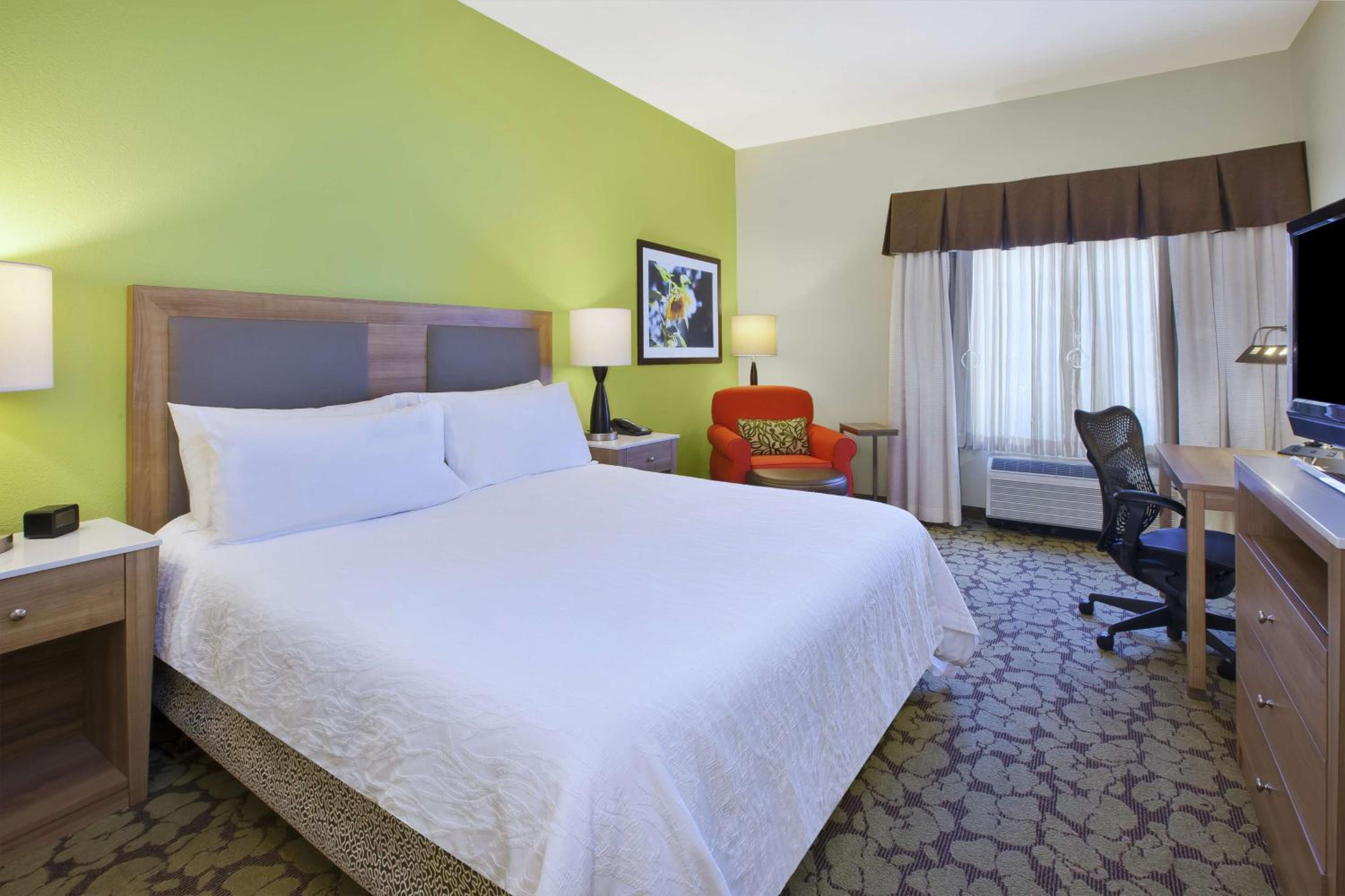 King Room with Roll-In Shower - Mobility/Hearing Accessible - Photo 1