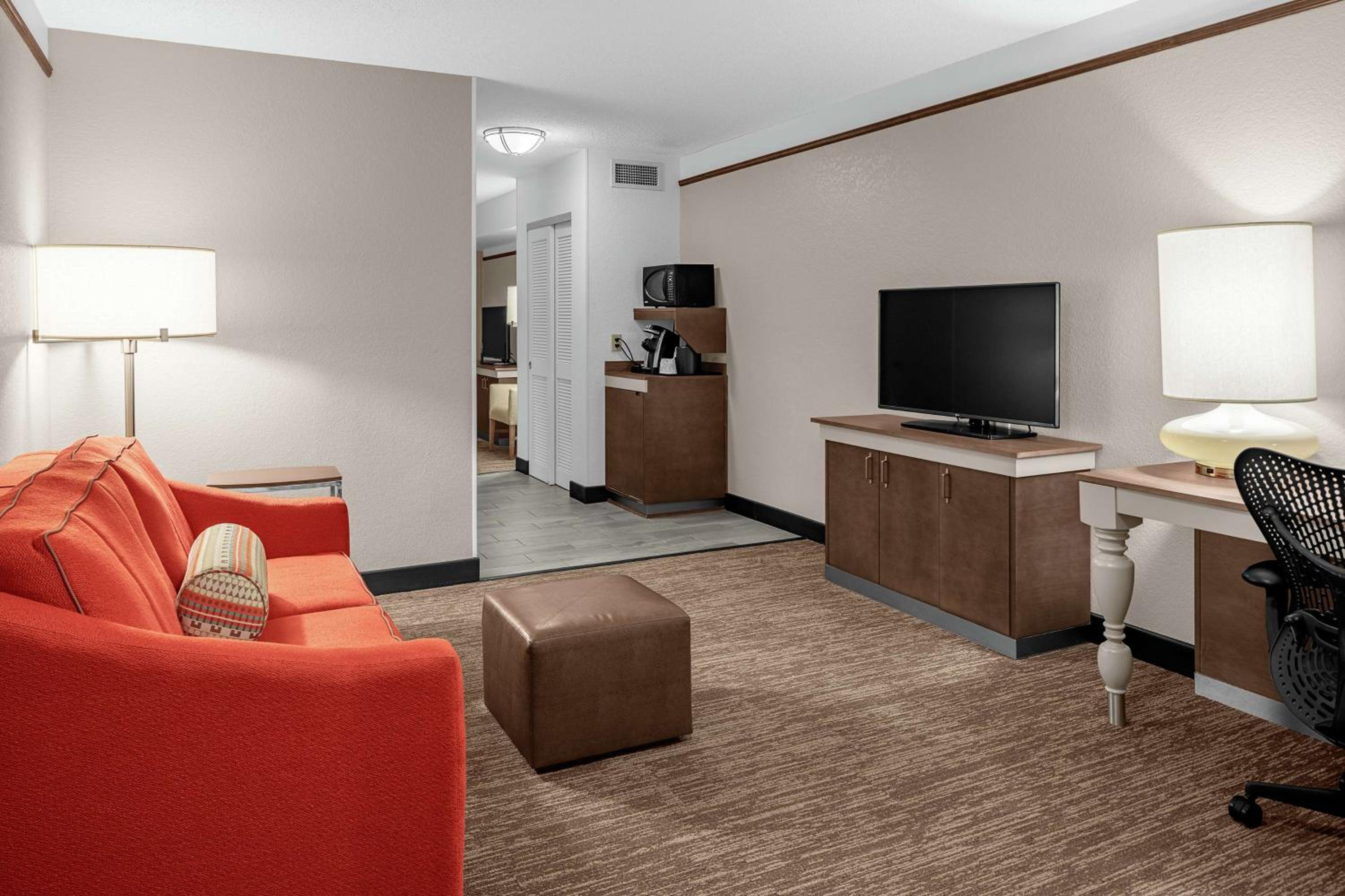 Junior King Suite with Sofa Bed - Photo 3