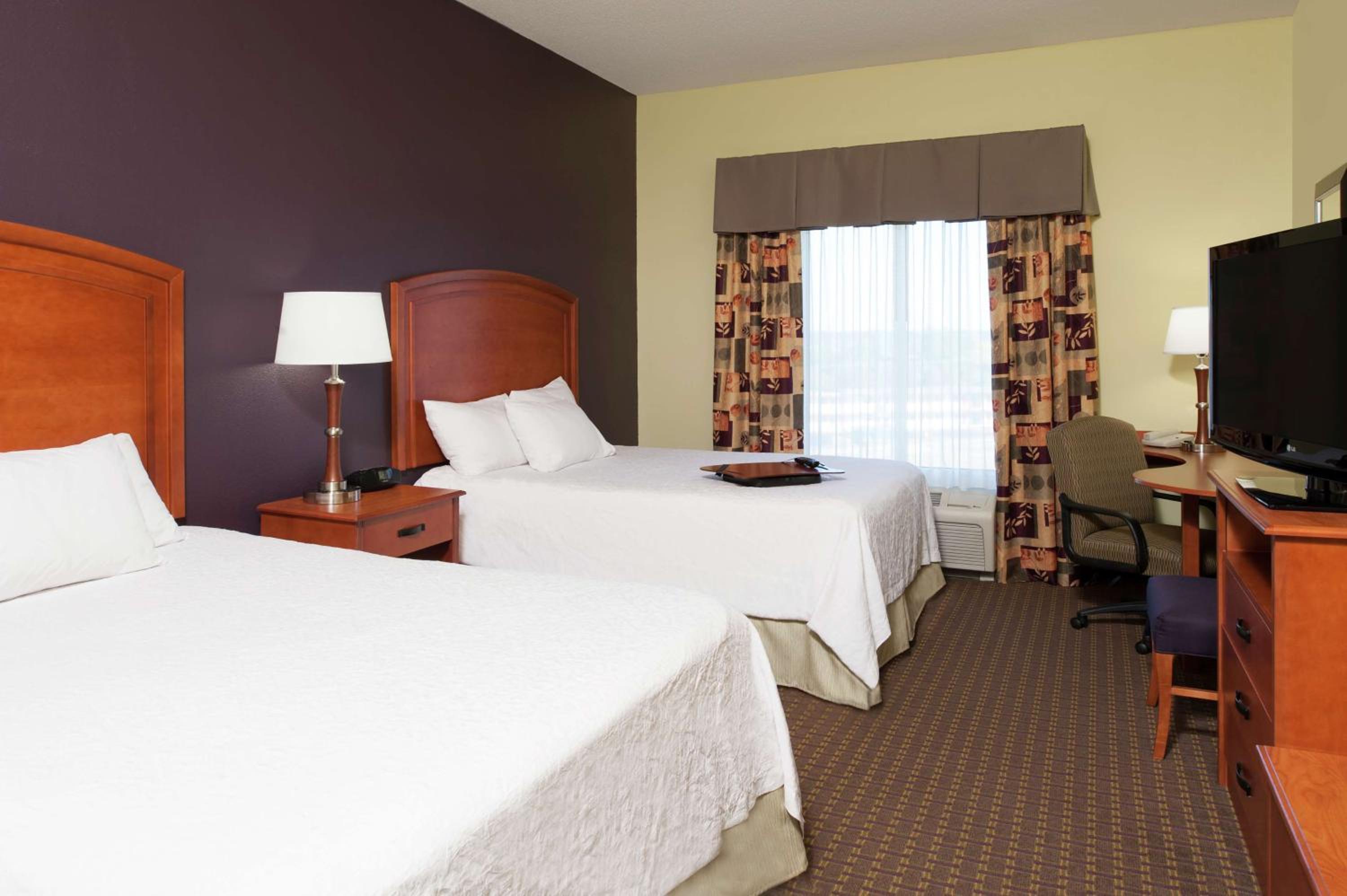 Room with Two Queen Beds - Non-Smoking - Photo 1