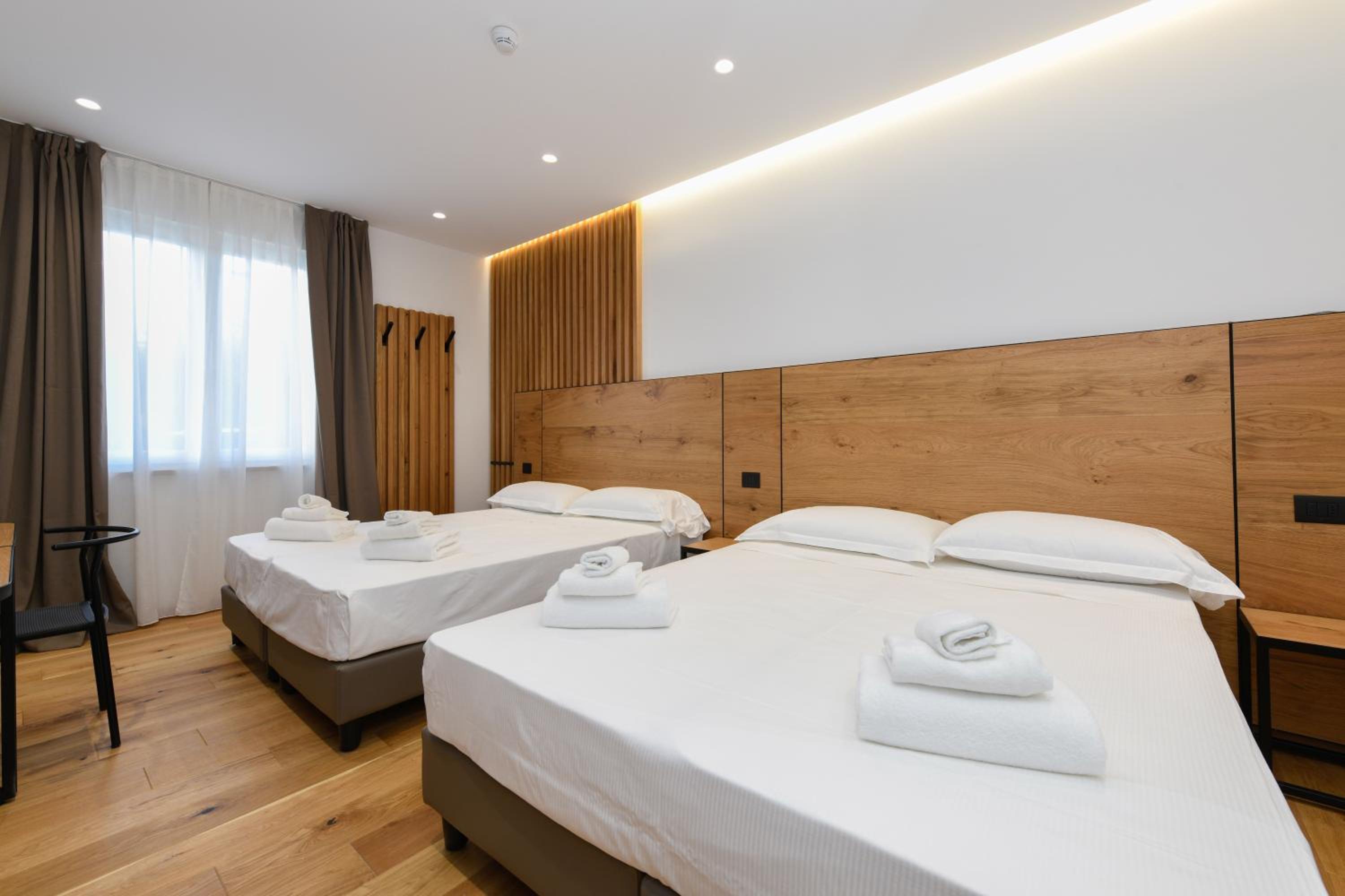 Quadruple Room - Photo 1
