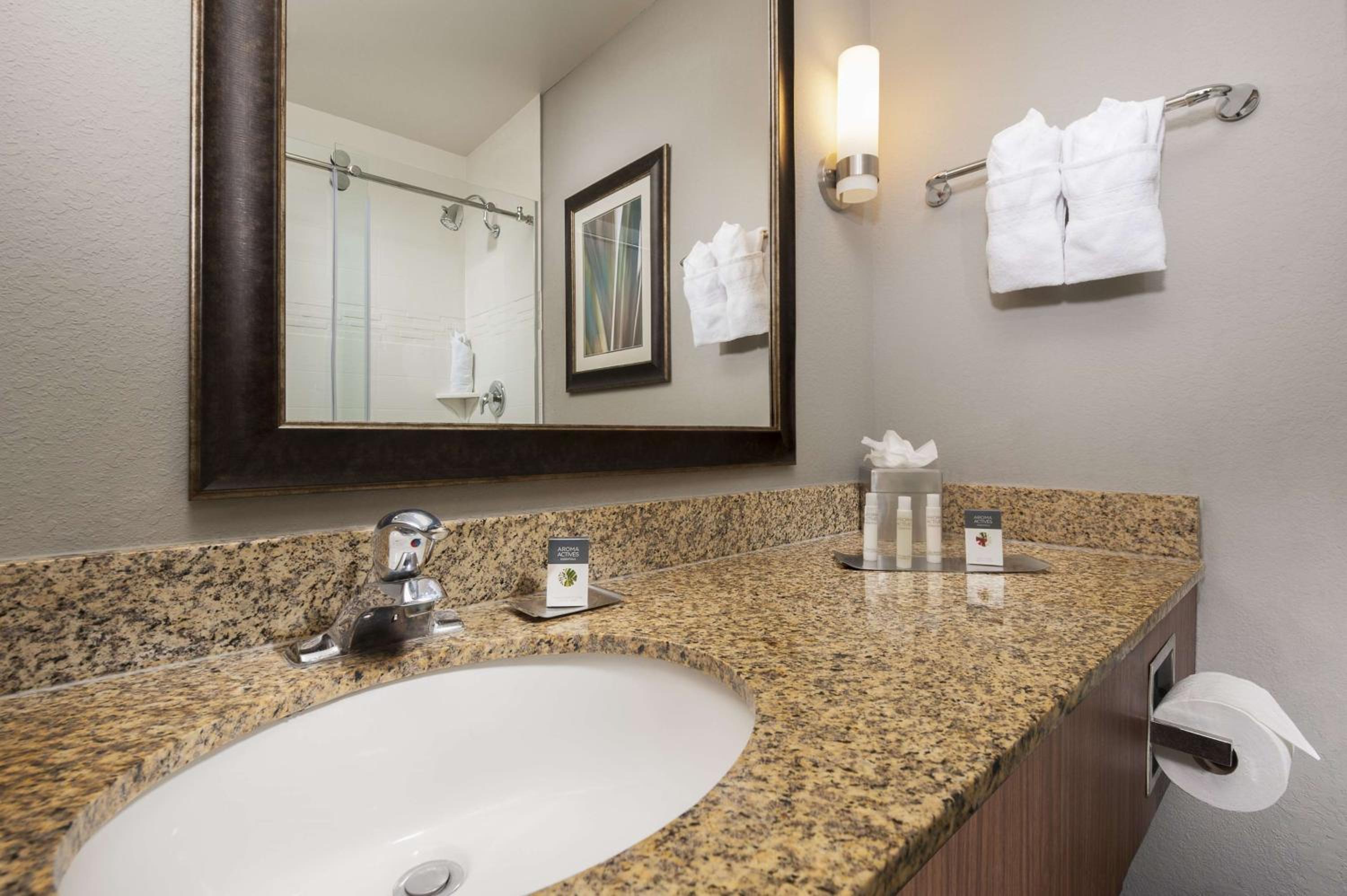 Junior King Suite - Photo 2