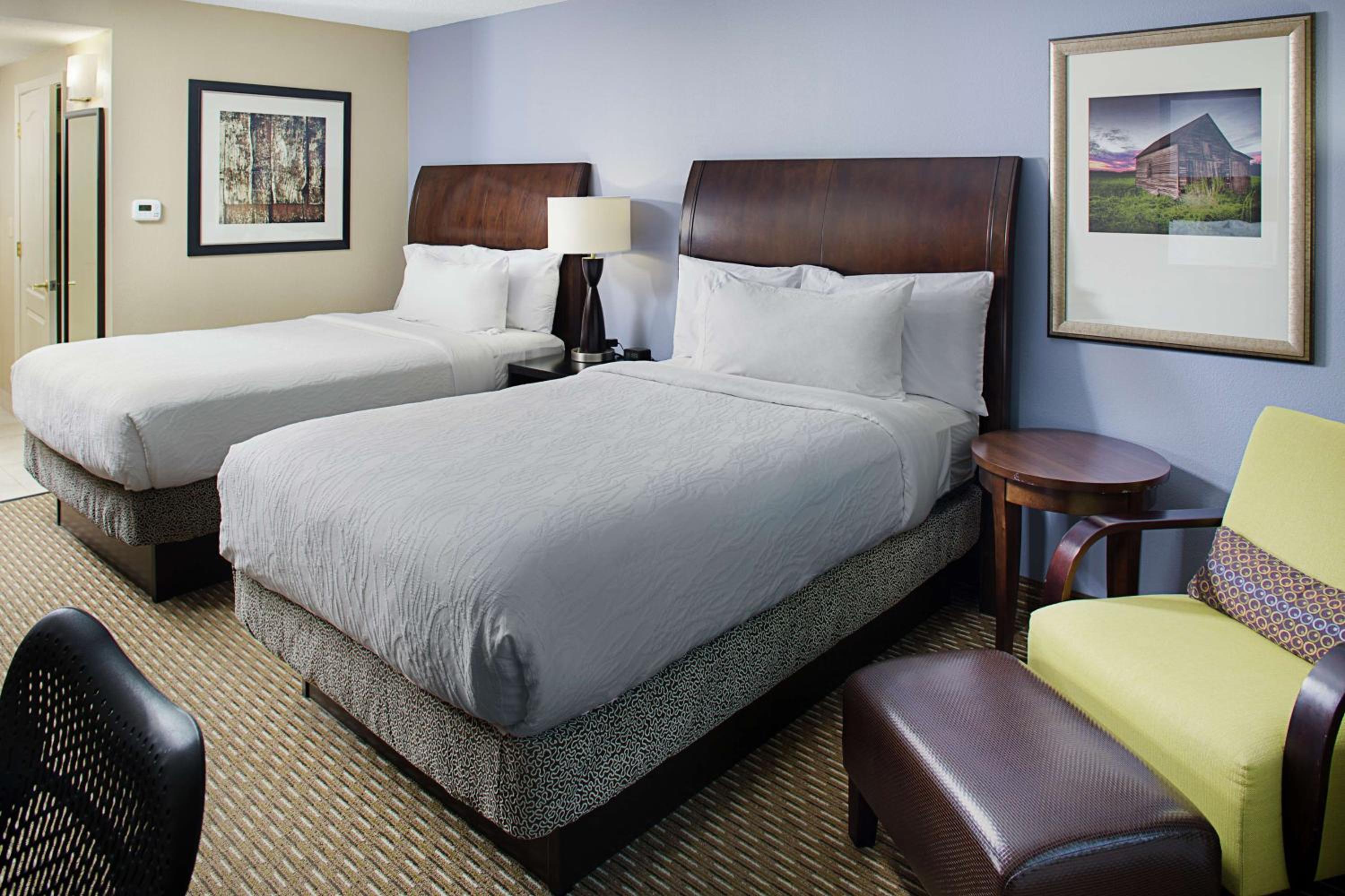 Double Room with Two Double Beds - Photo 2
