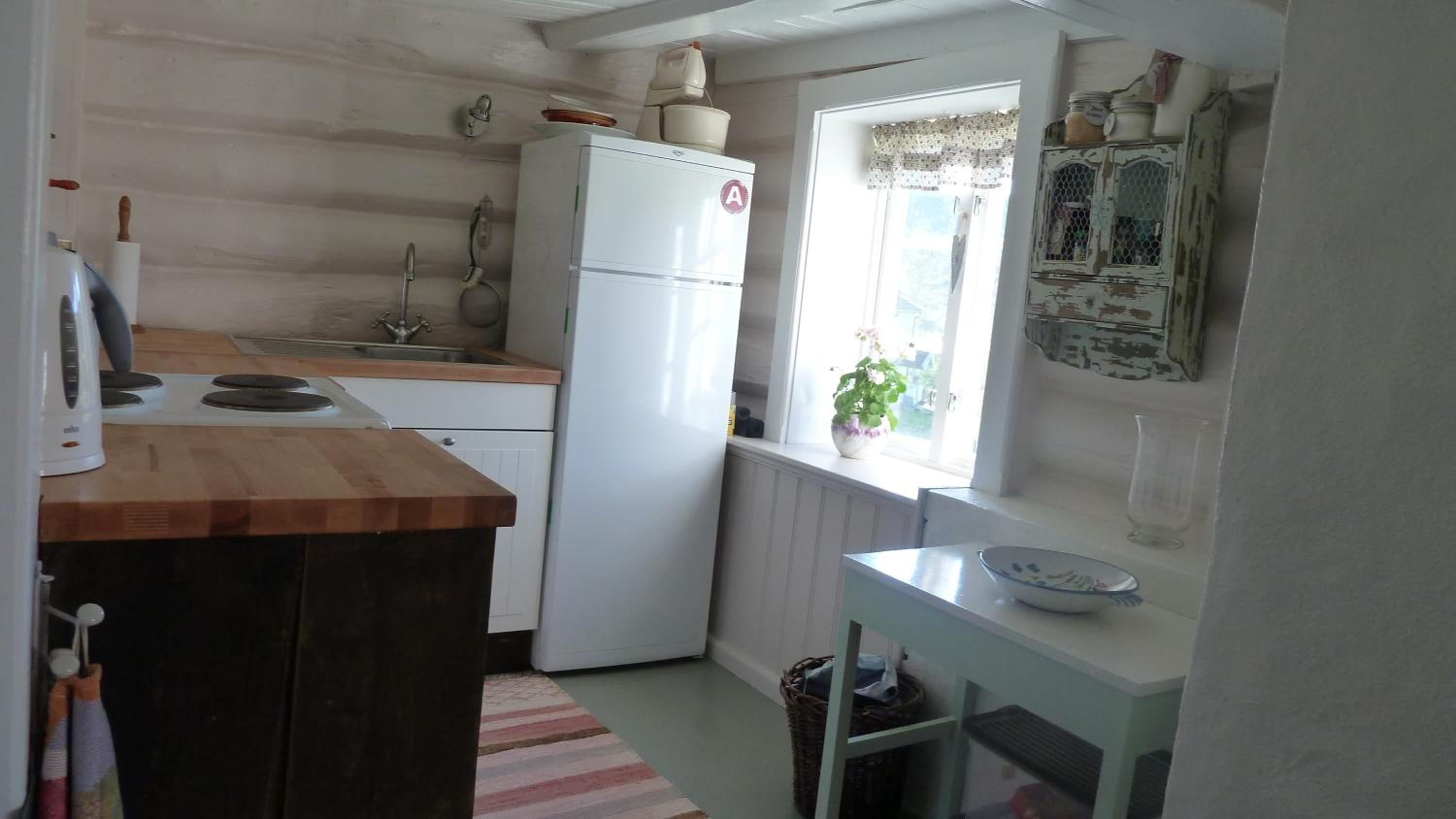 Two-Bedroom House - Photo 7