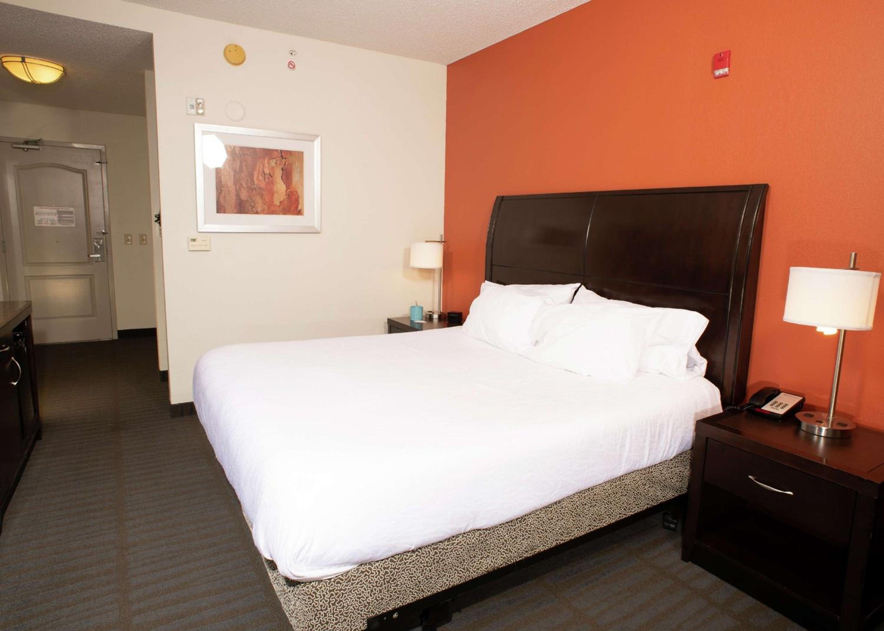 King Room - Hearing Access - Photo 3