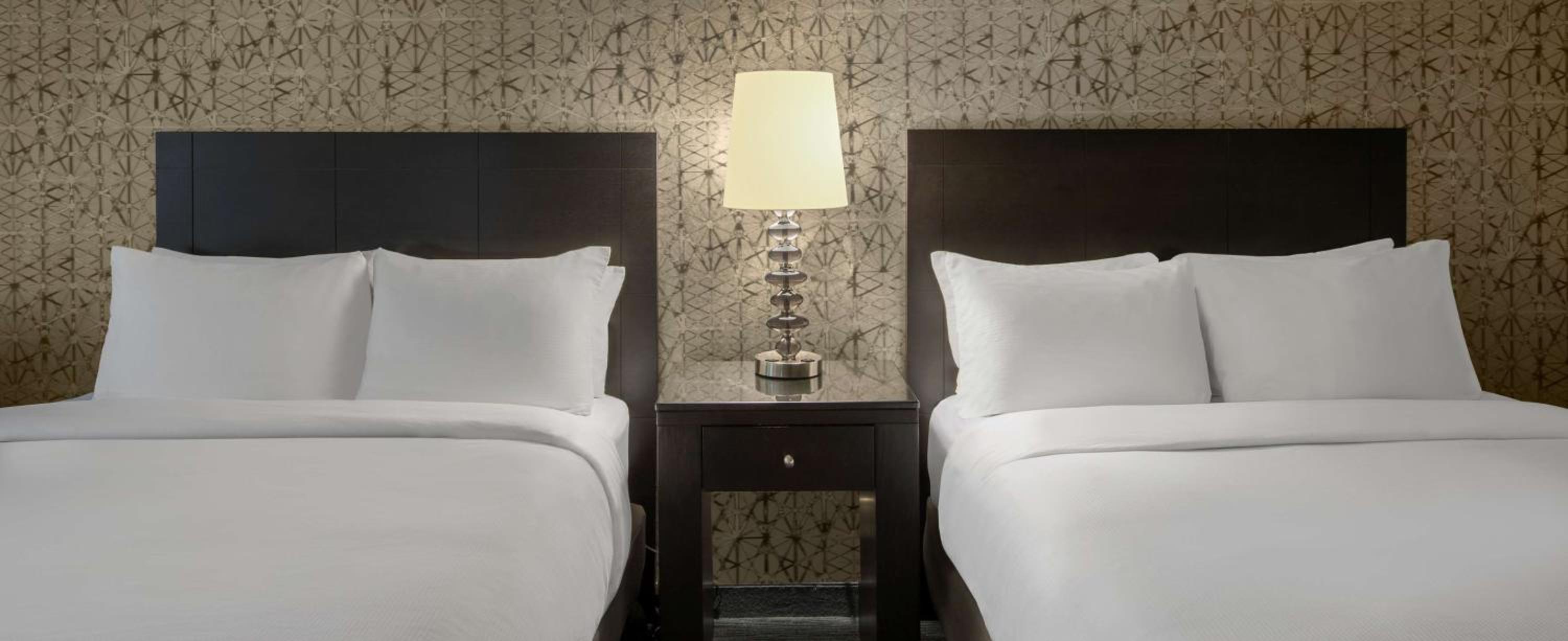 Double Room with Two Double Beds - Non-Smoking - Photo 4