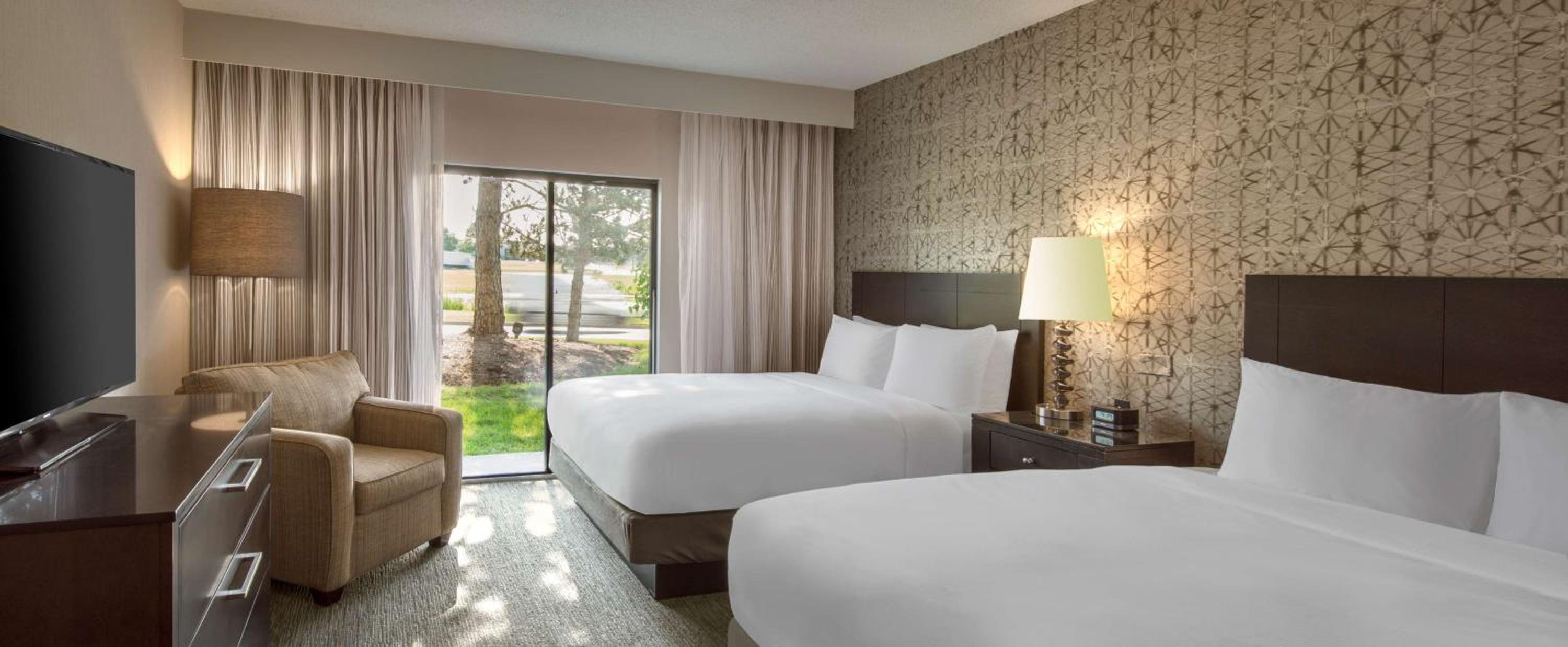 Junior Suite with Two Double Beds - Photo 2