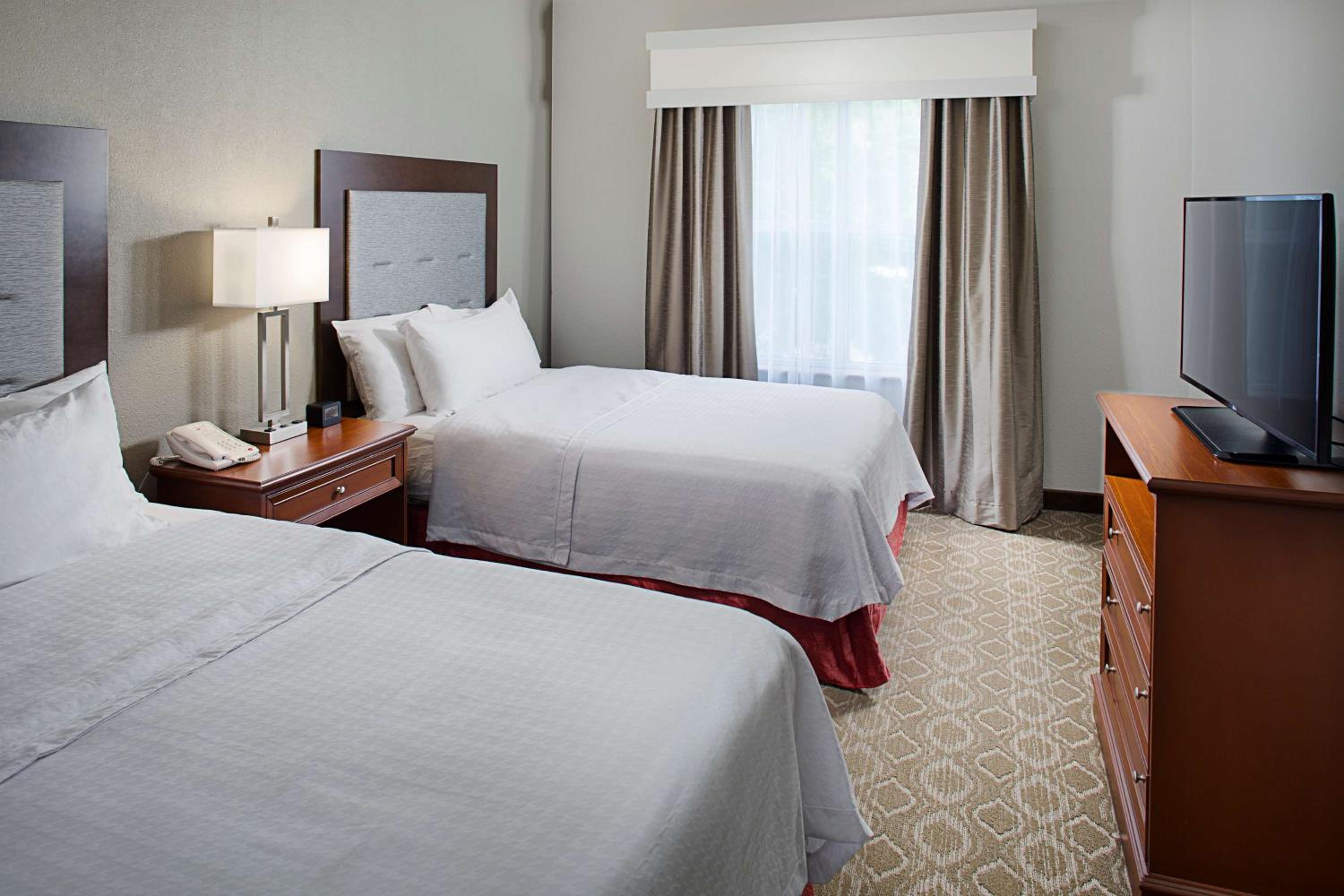 One-Bedroom Suite with Two Double Beds - Non-Smoking