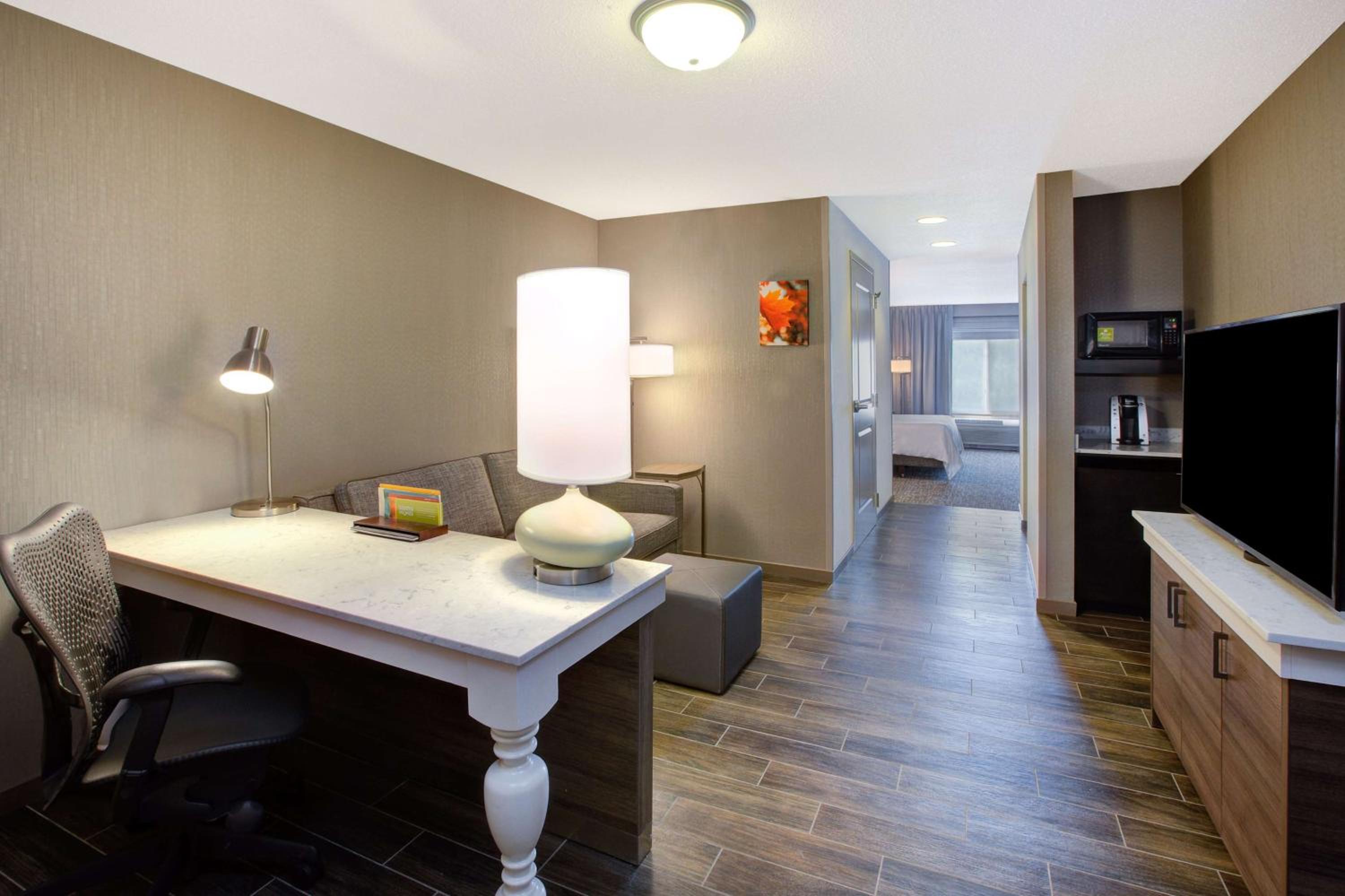 Junior King Suite with Sofa Bed - Photo 1