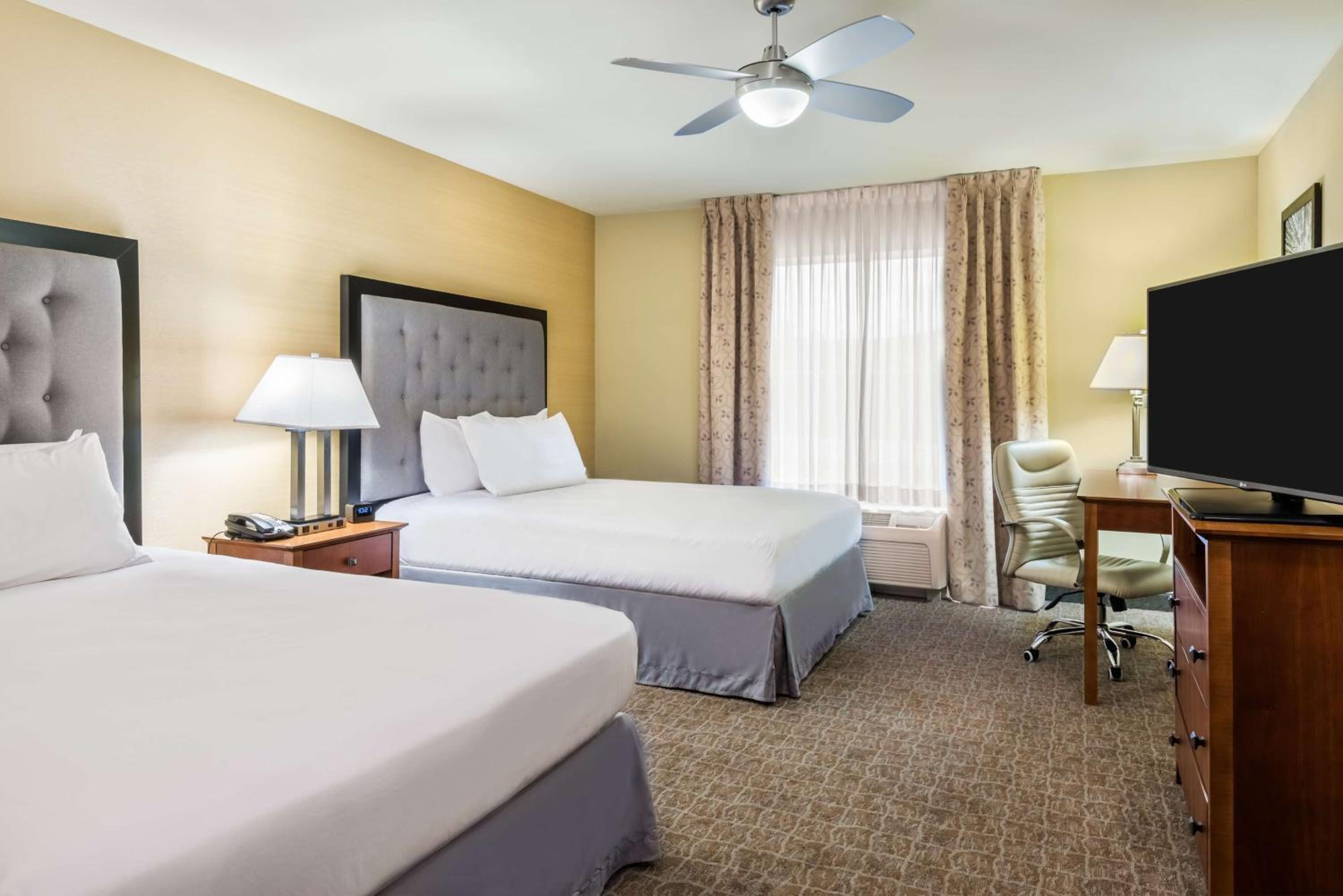 Two Bedroom Suite with One King and Two Queen Beds - Non-Smoking