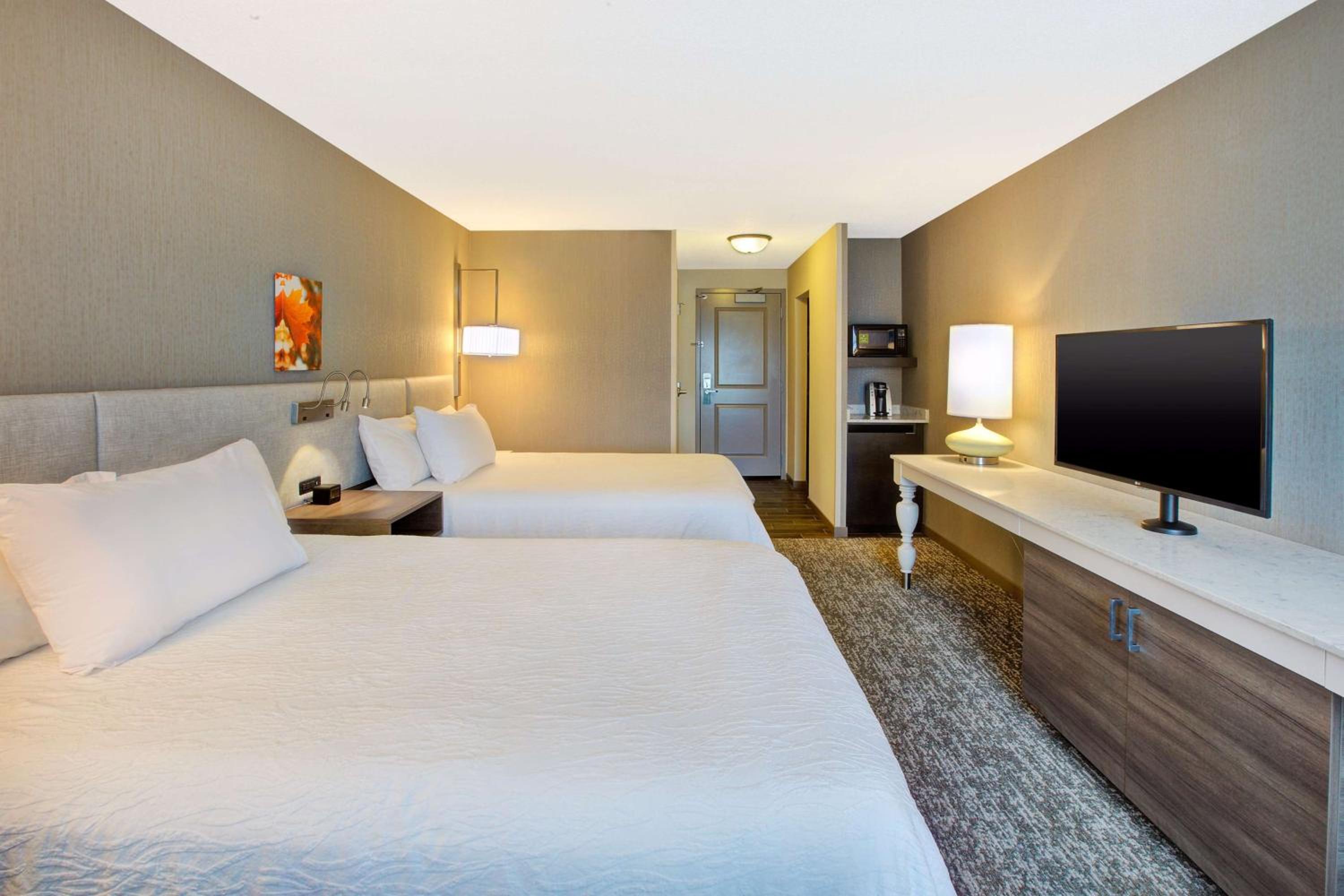 Double Room with Two Double Beds - Photo 3