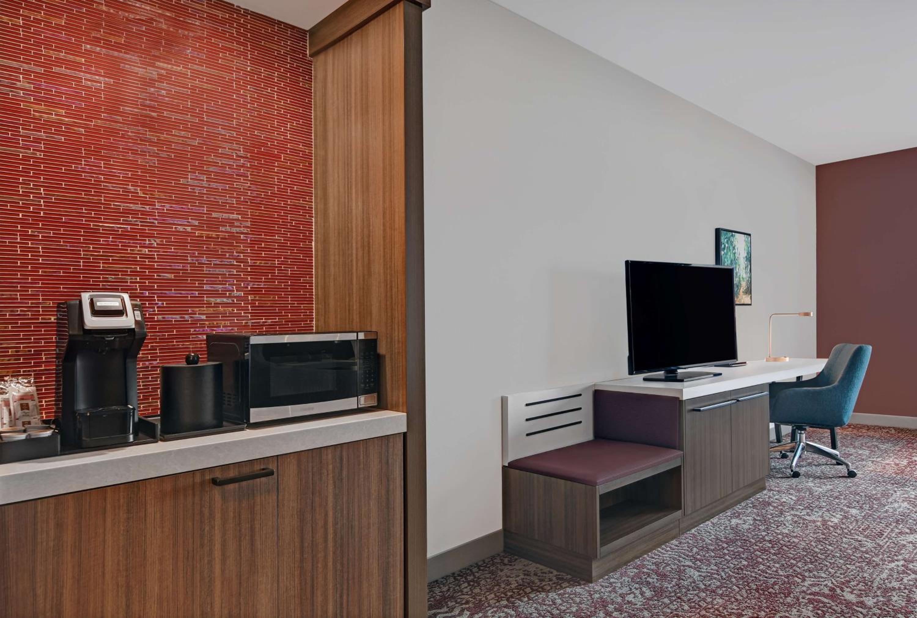 Deluxe King Room - Mobility Access