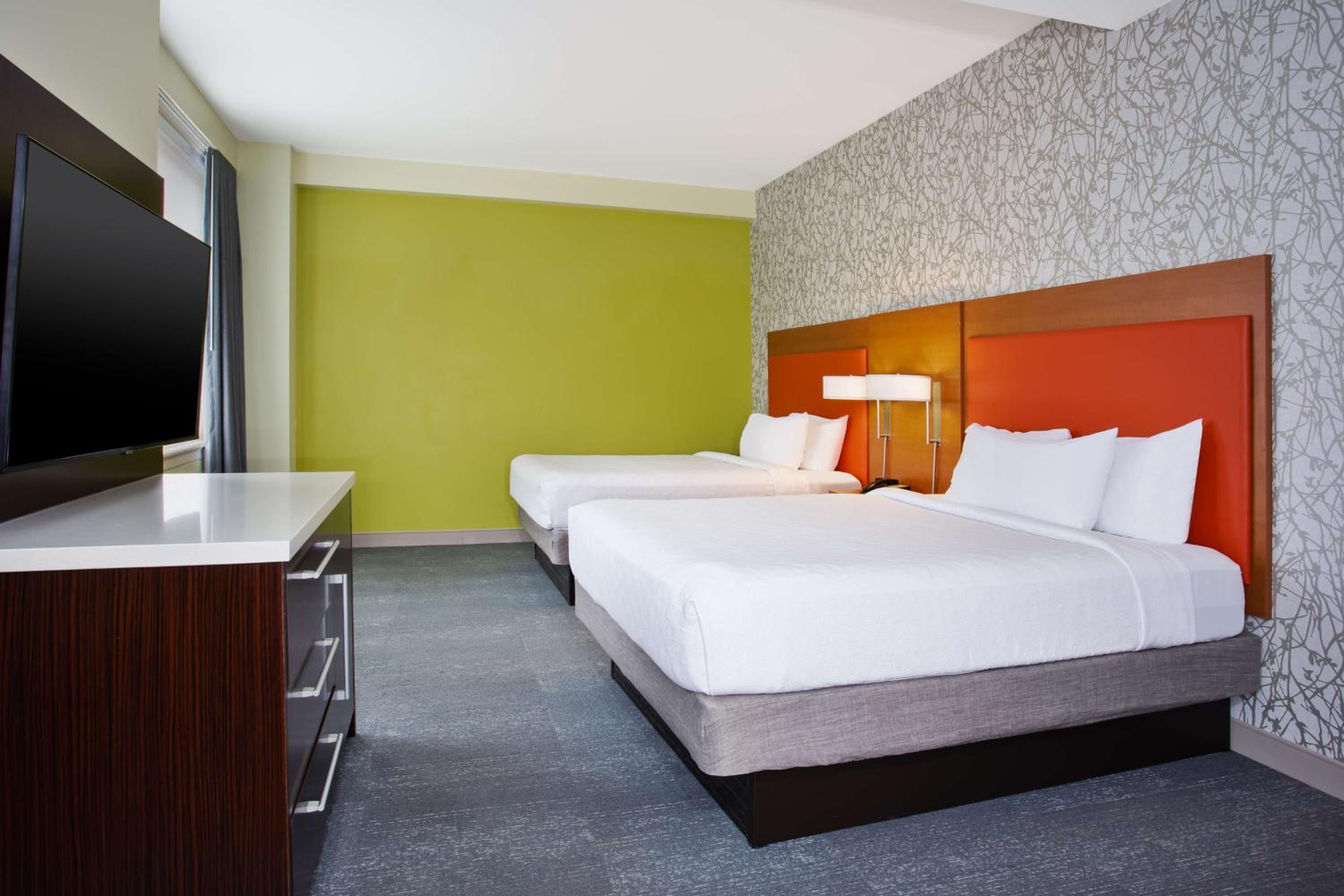 Studio with Two Queen Beds and City View - Non-Smoking - Photo 1