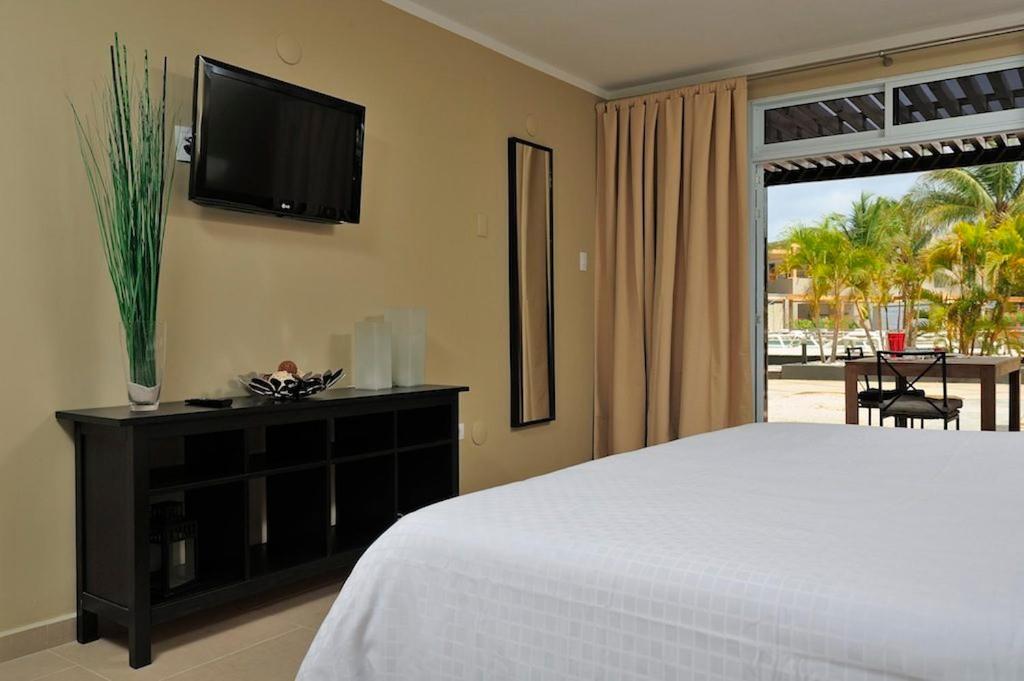 Two-Bedroom Apartment - Beachfront photo 1