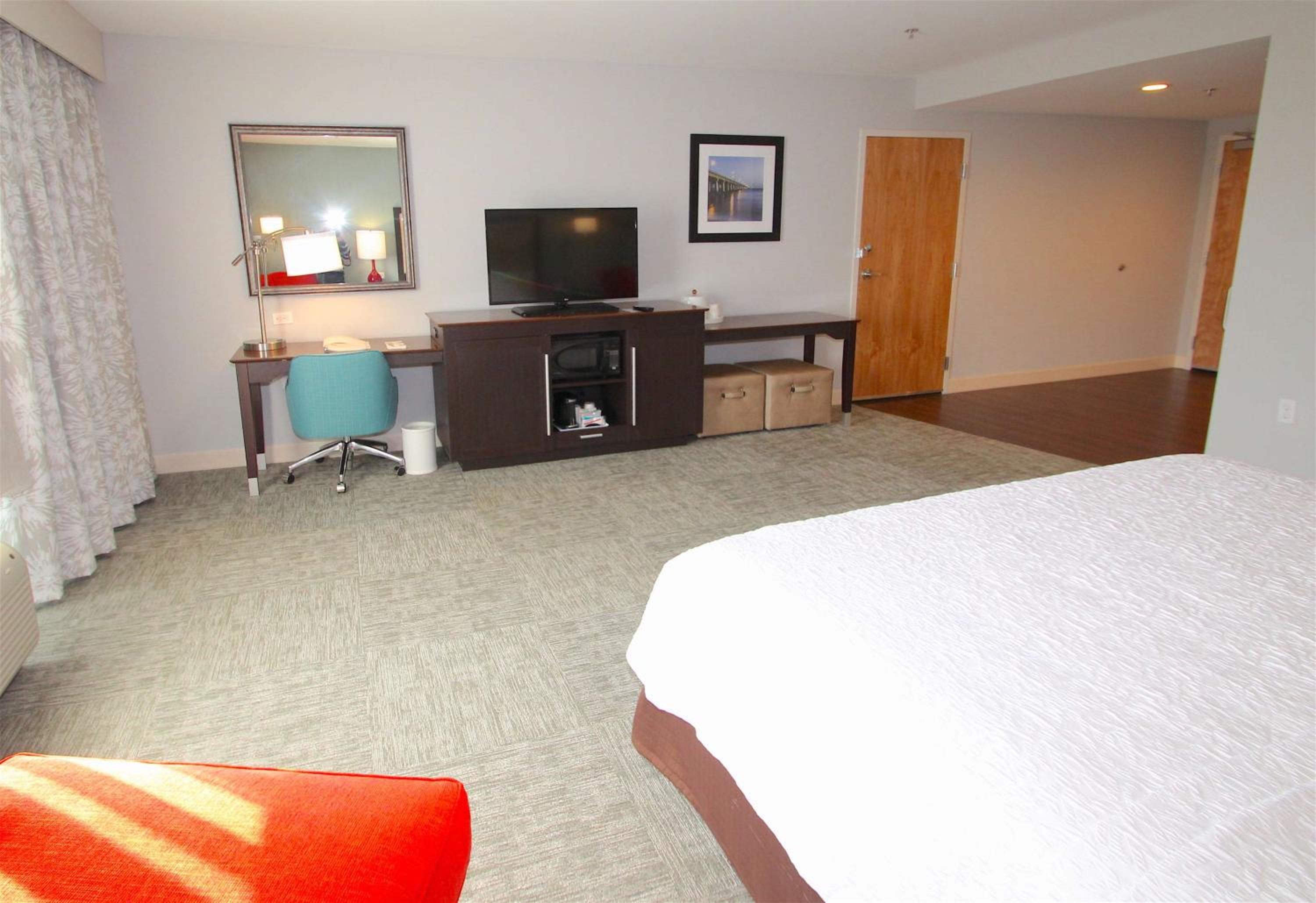 King Room - Non-Smoking photo 3