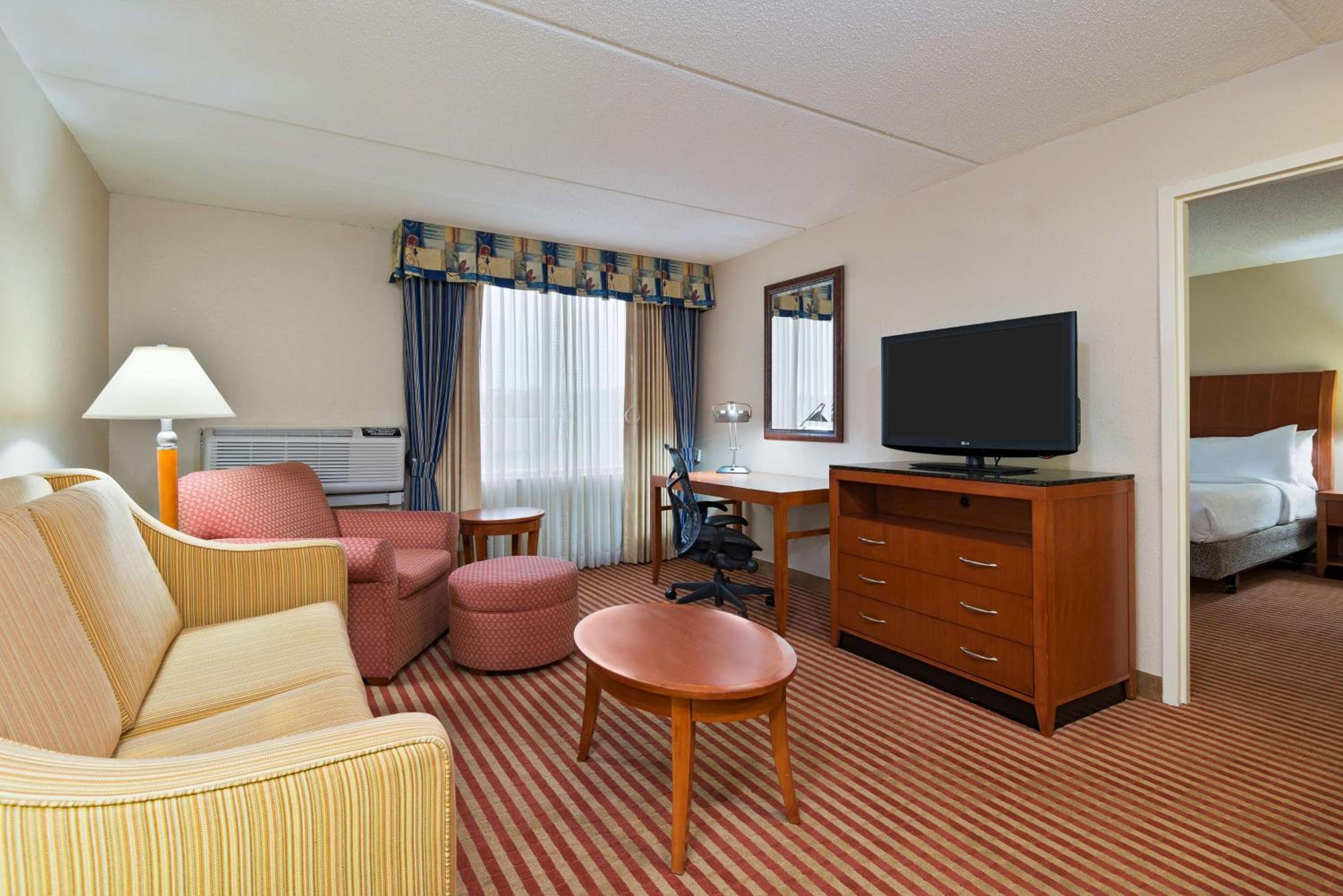 King Suite with Roll-In Shower - Mobility/Hearing Accessible - Photo 1