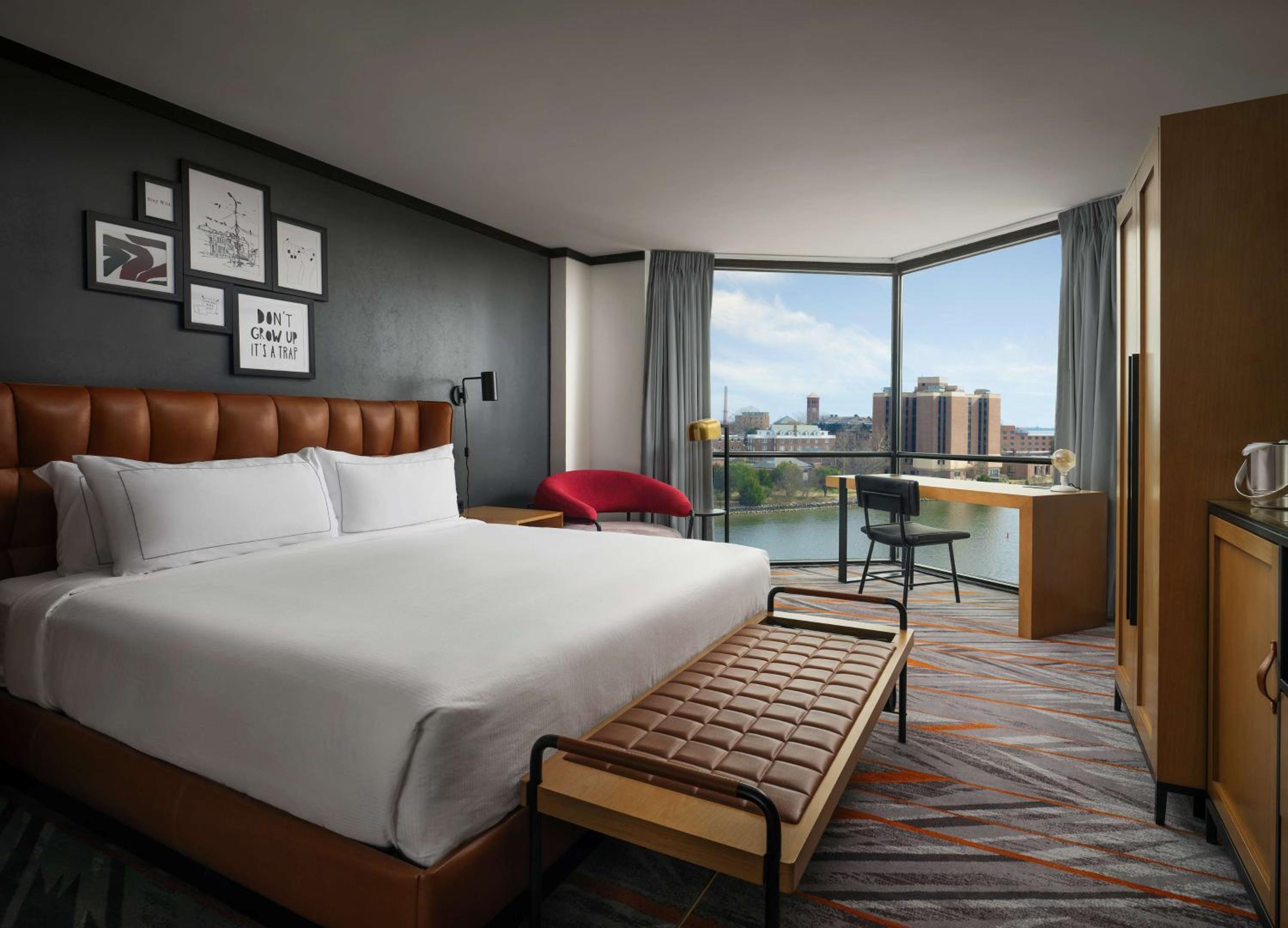 King Room with Water View - Photo 1