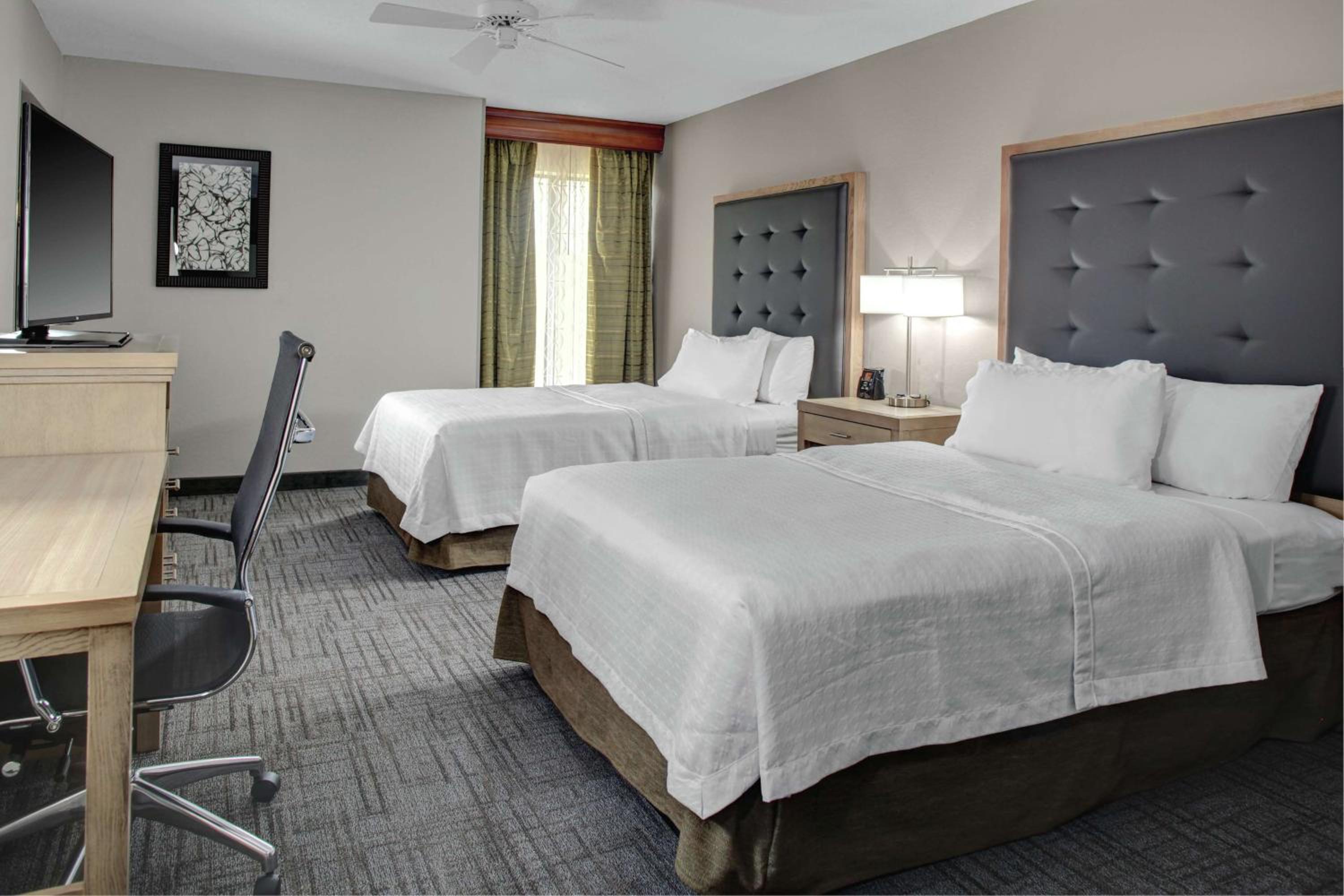 One-Bedroom Suite with Two Double Beds - Non-Smoking