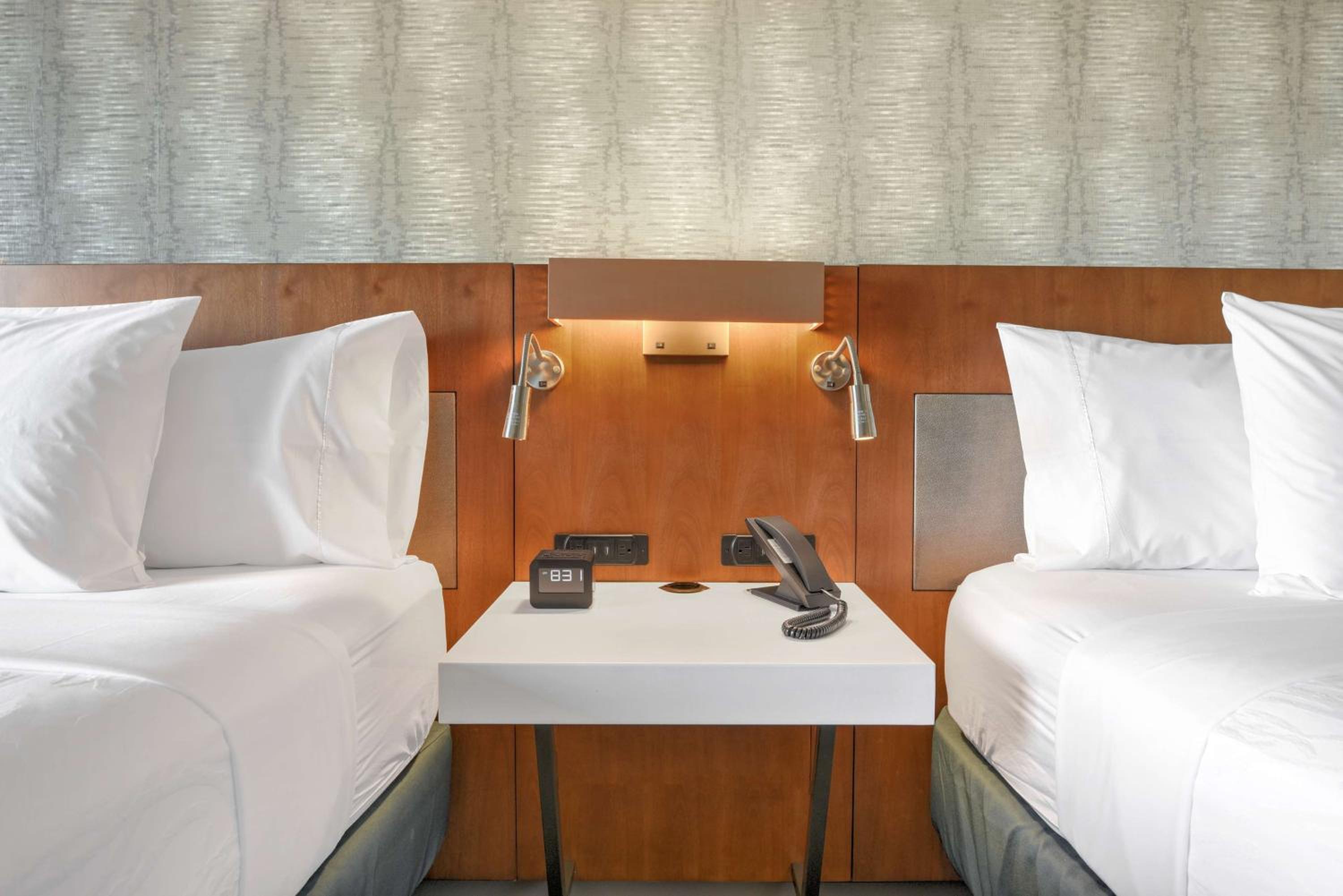 Queen Room with Two Queen Beds - Photo 6