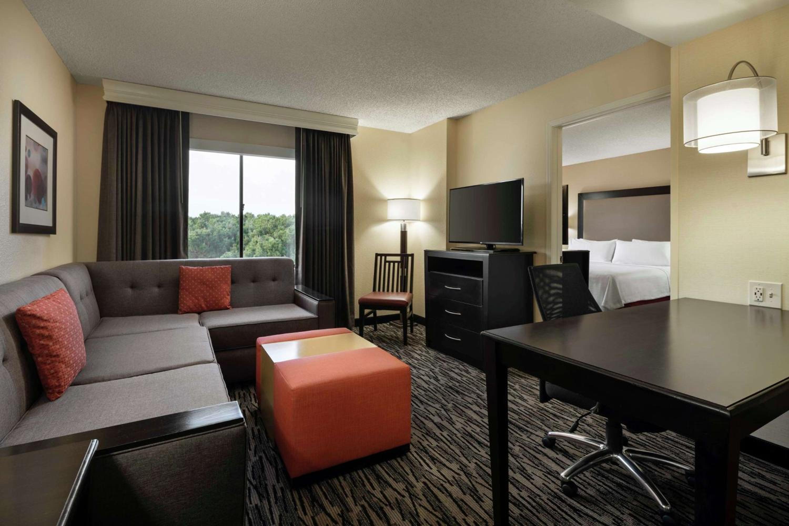 One-Bedroom King Suite - Non-Smoking - Photo 4