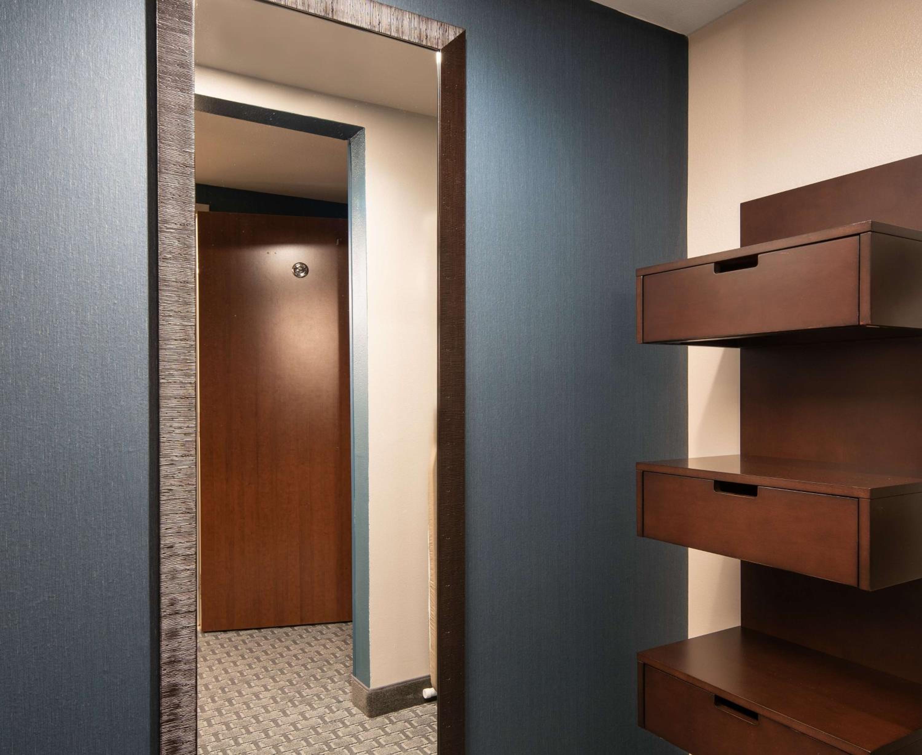 Premium King Room
