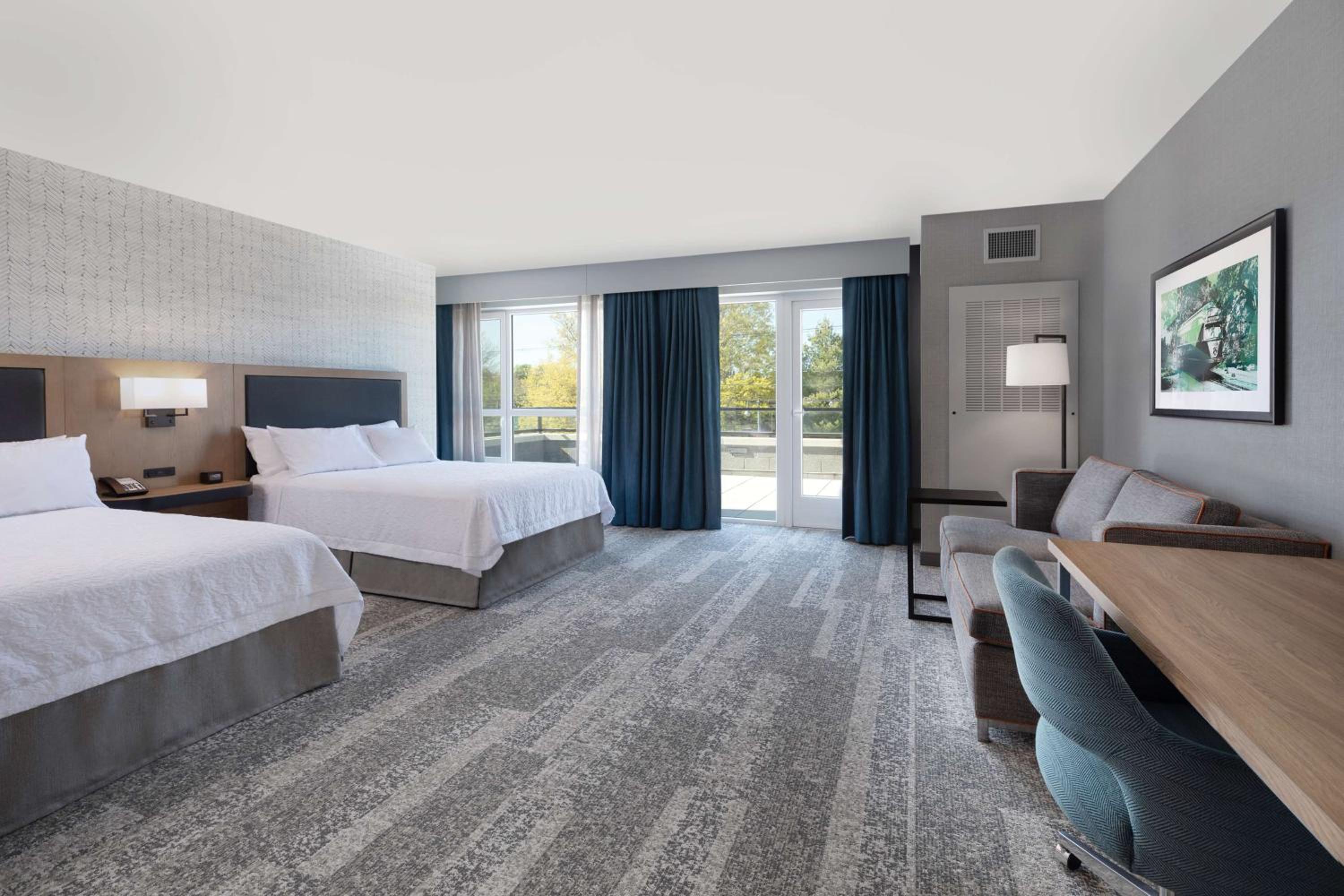 Queen Studio Suite with Two Queen Beds and Balcony - Non-Smoking - Photo 1