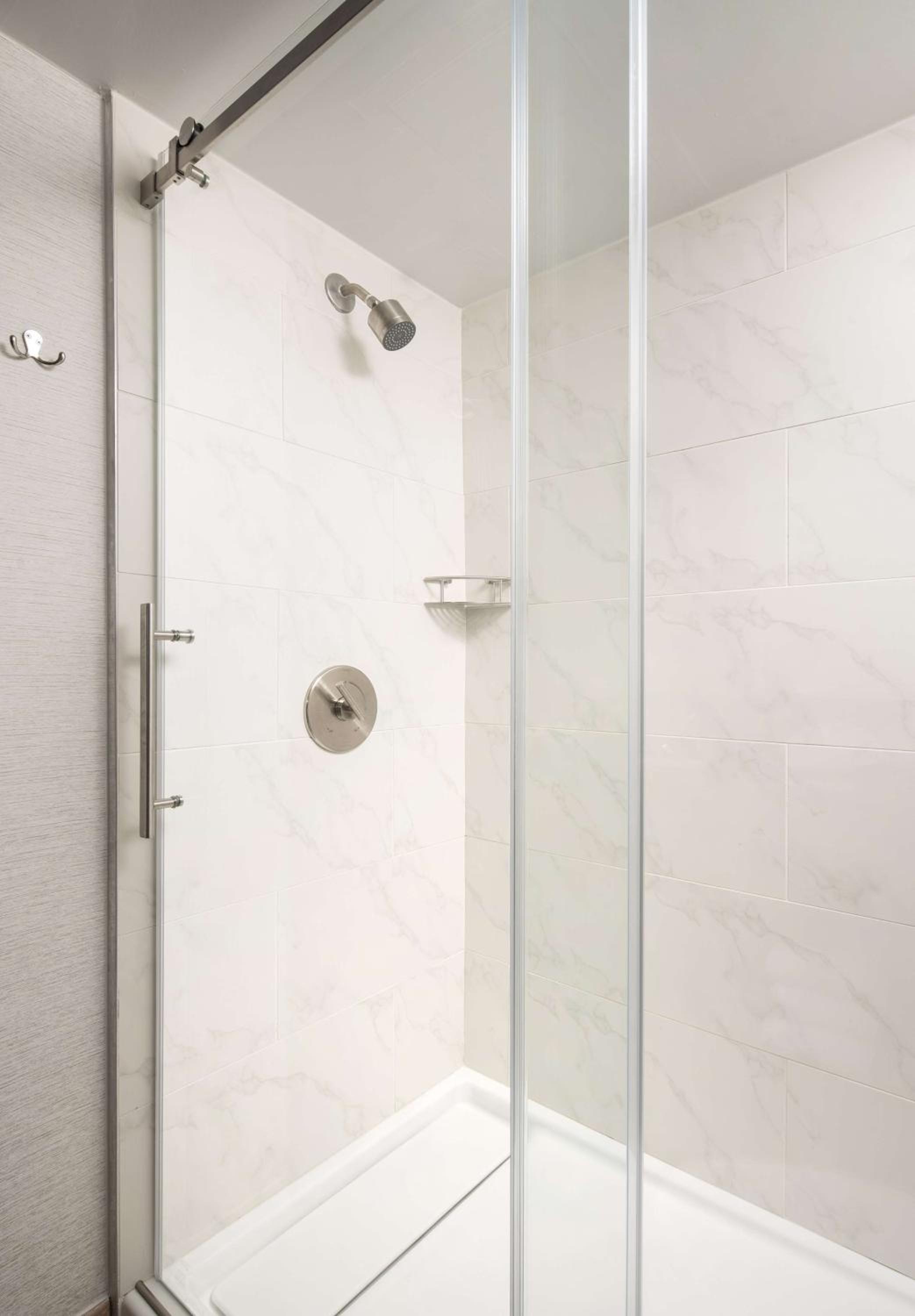 Two-Room King Suite with Accessible Shower - Mobility Access - Photo 5