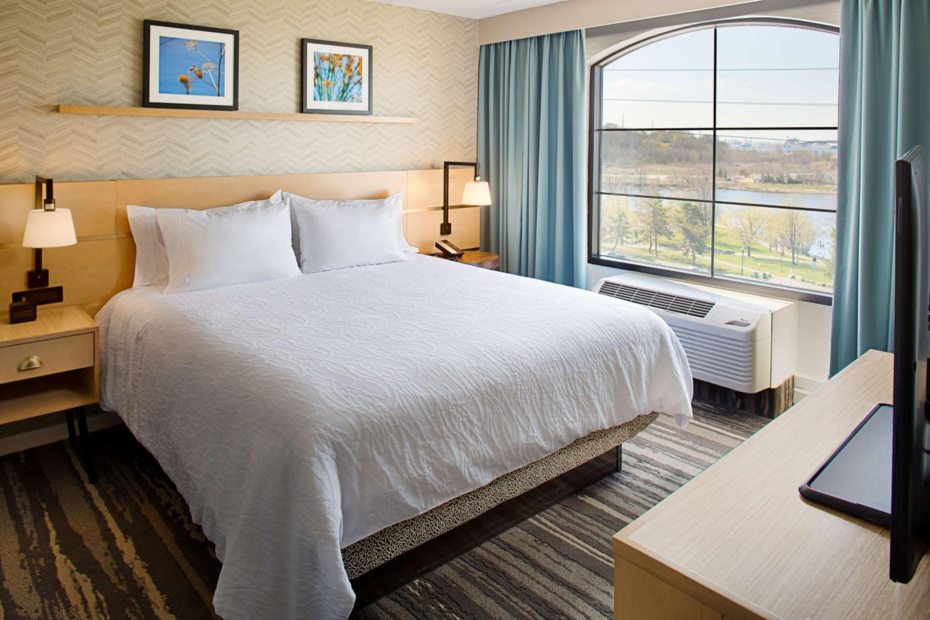 King Room with Harbor View - Photo 2