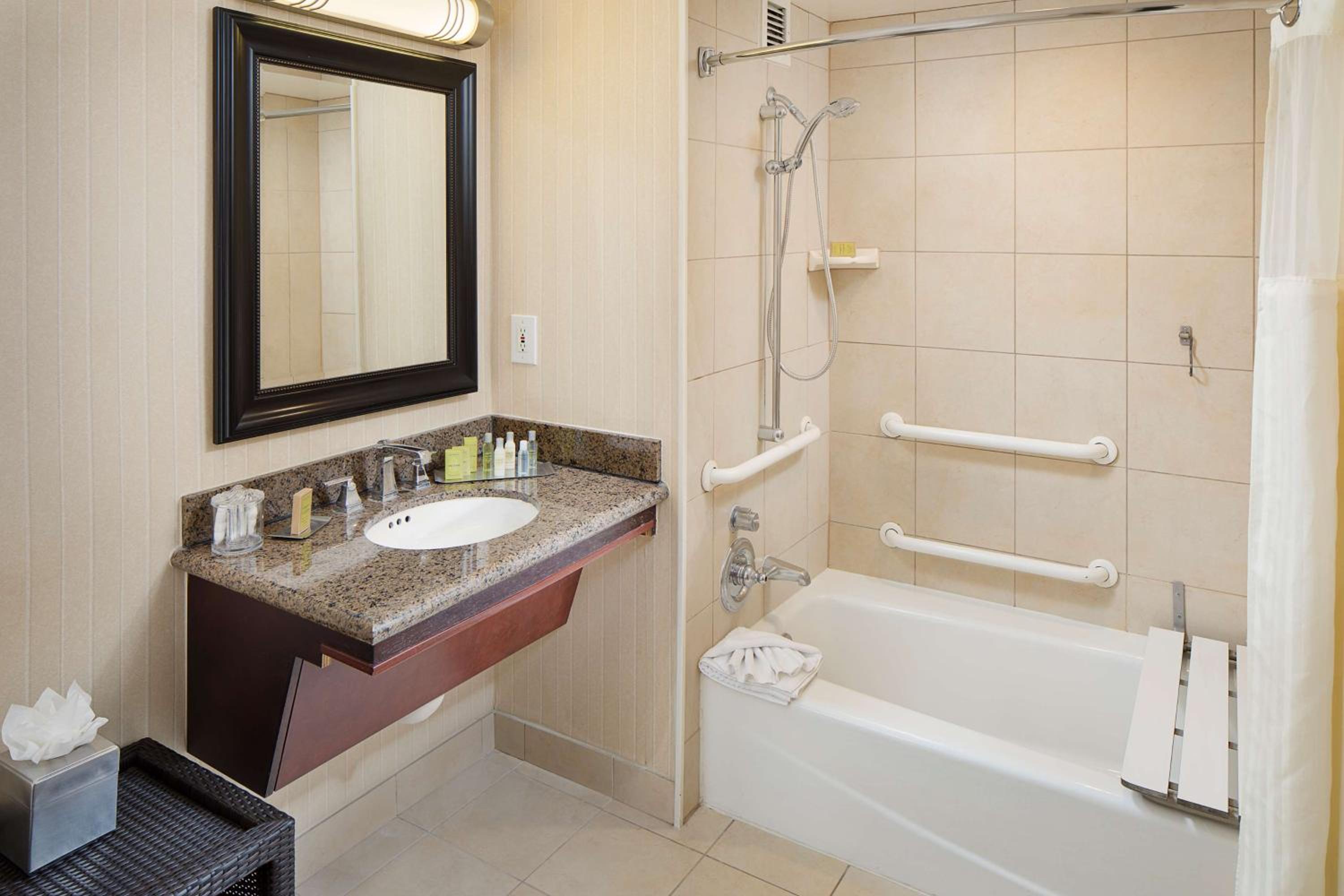 King Room with Mobility Accessible Tub - Photo 2