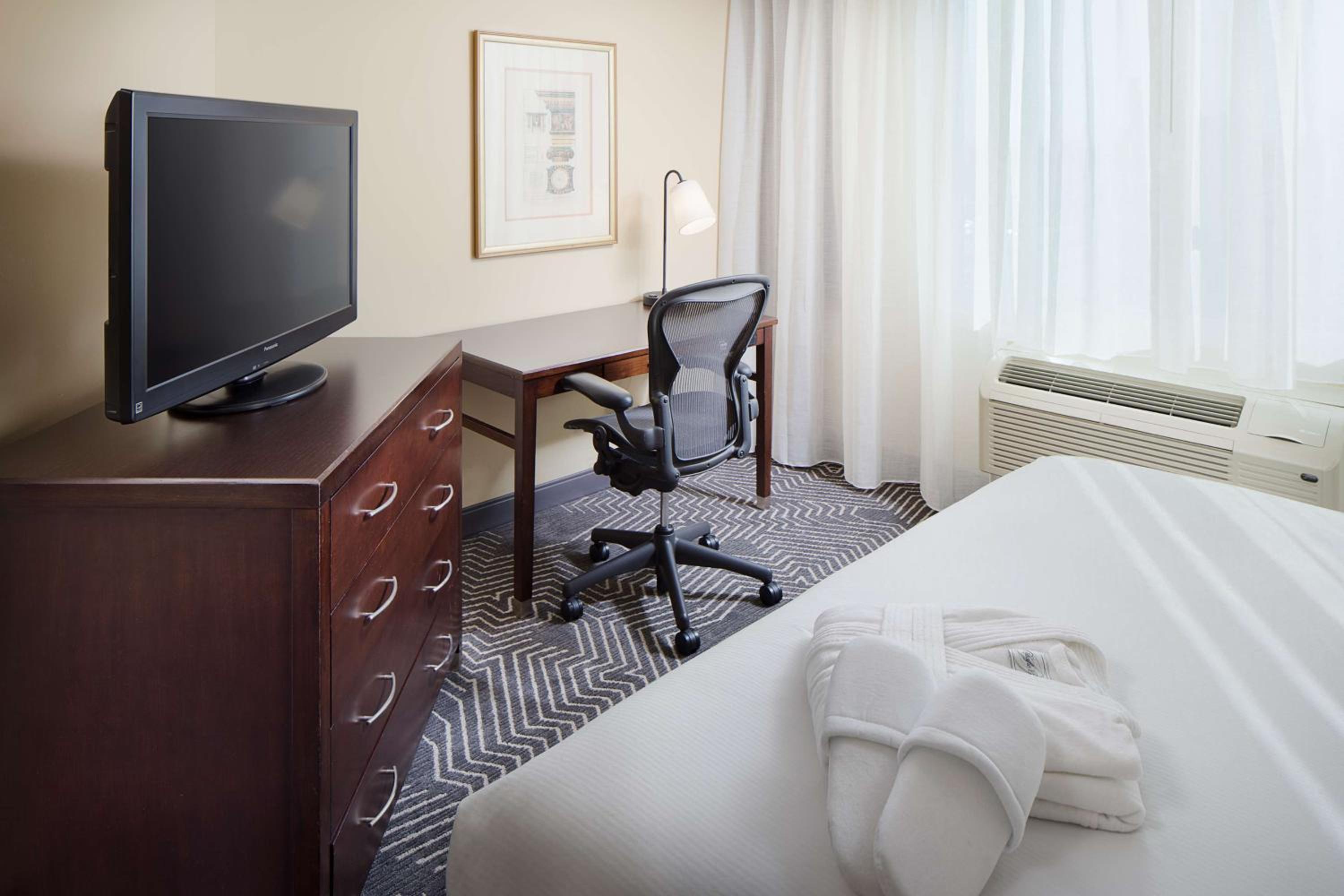 One-Bedroom King Suite with Sofa Bed - Photo 1