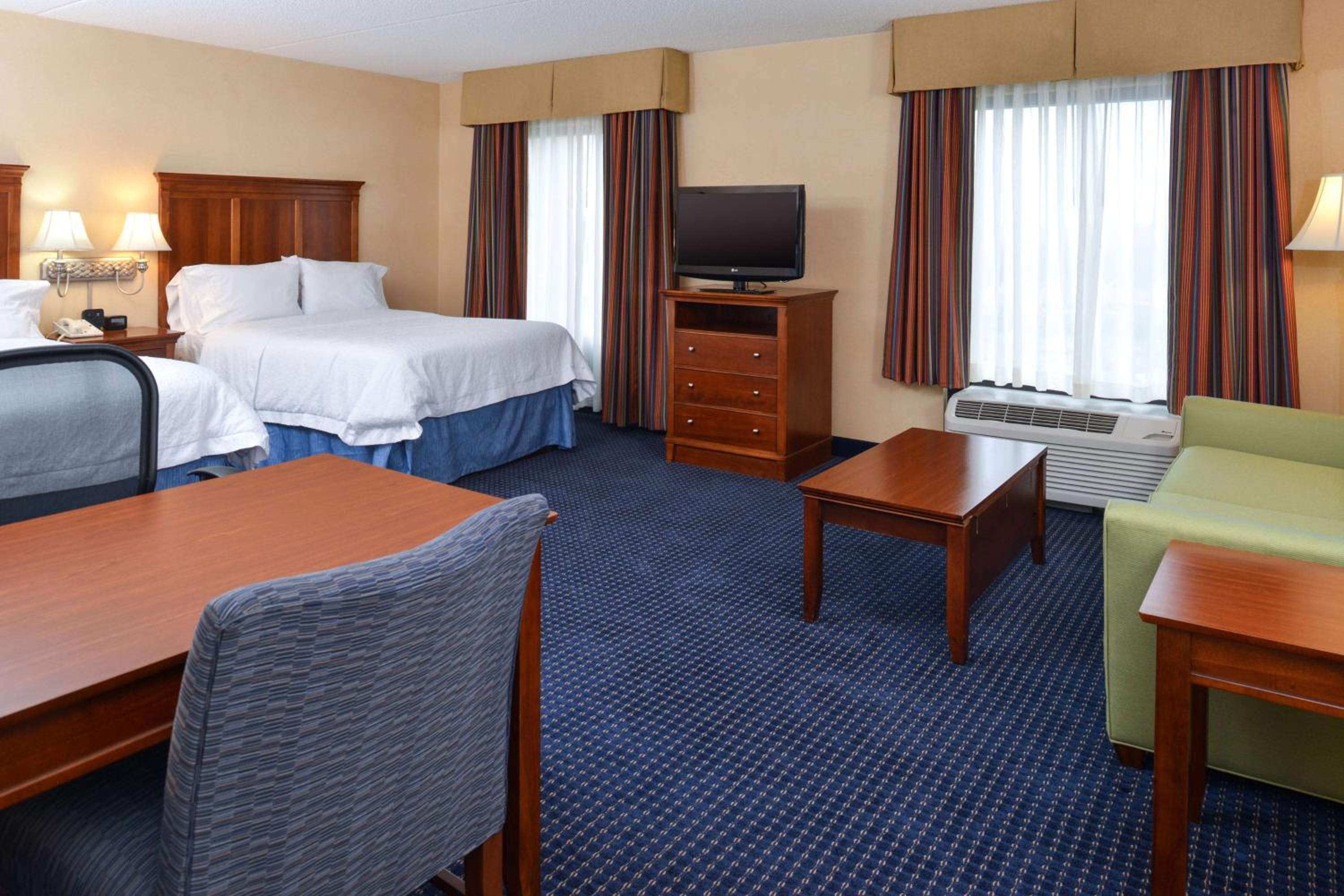 One-Bedroom Suite With Two Double Beds - Non-Smoking