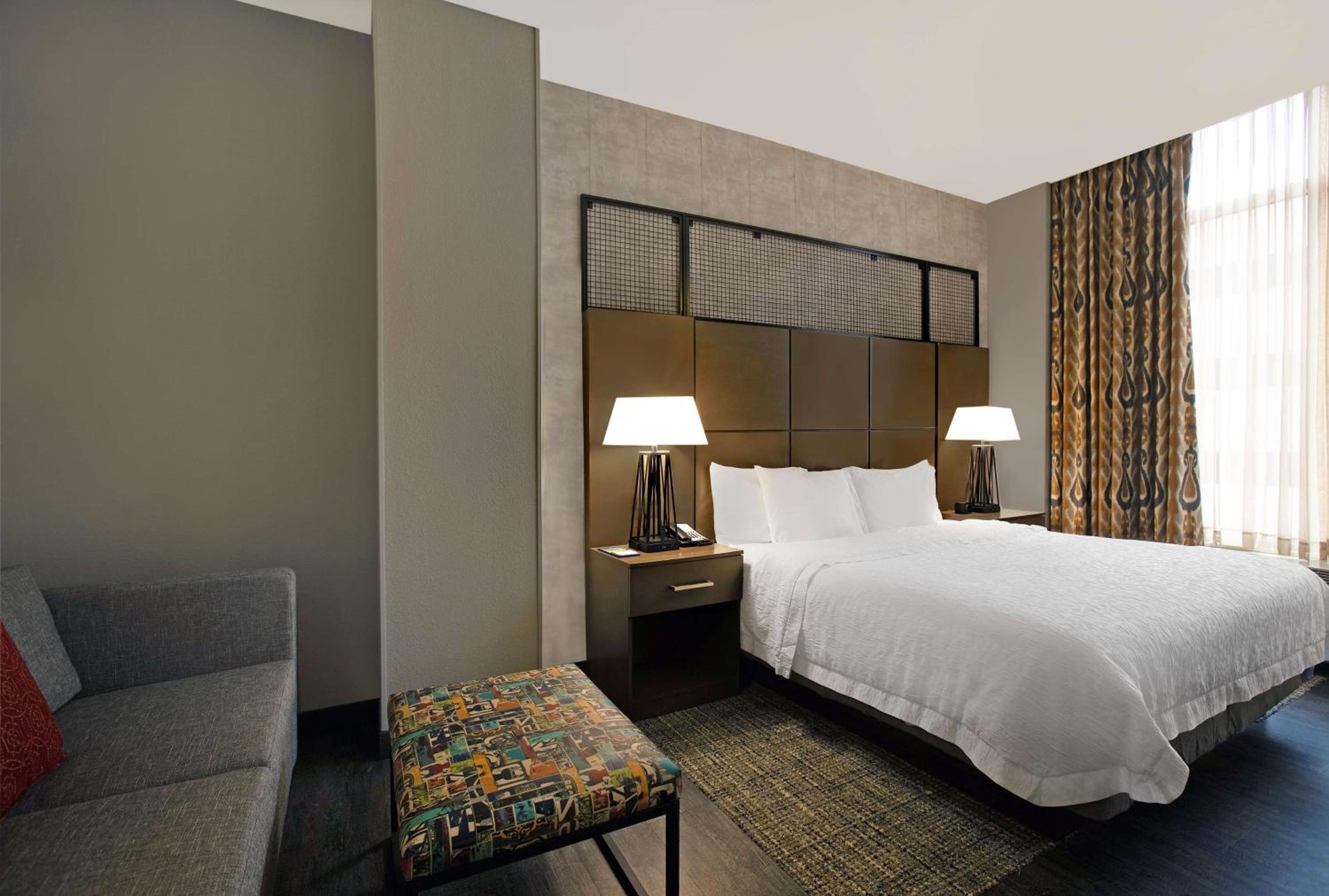 King Room with Sofa Bed - Non-Smoking