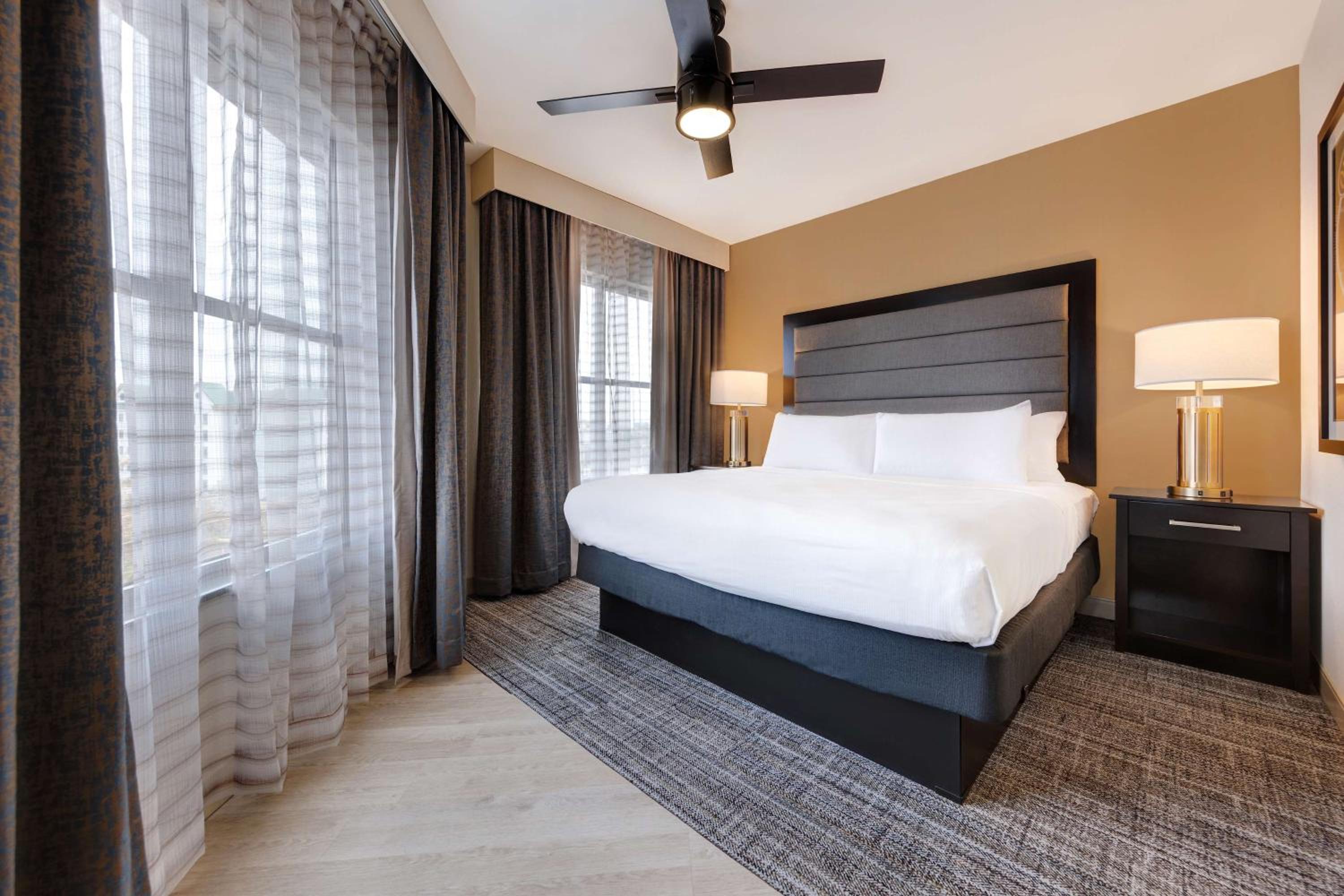 King Studio Suite - Hearing Access/Non-Smoking