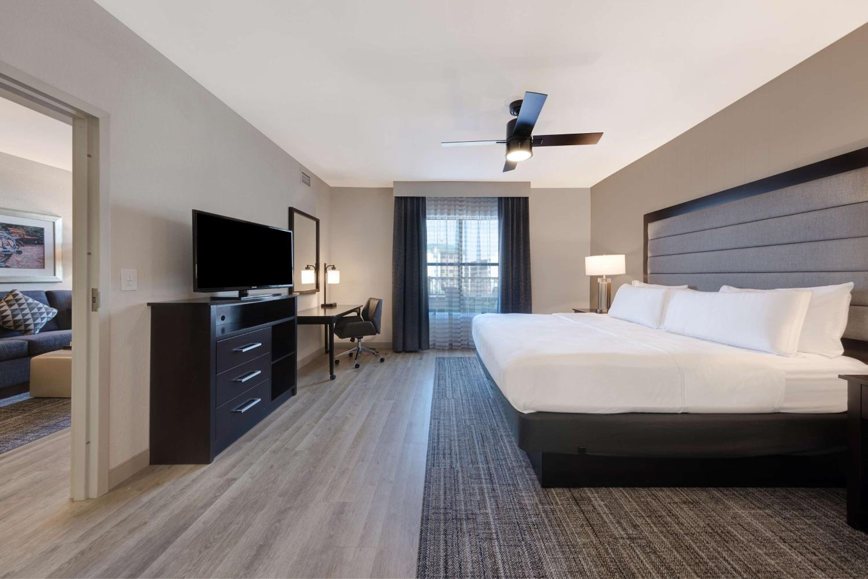 One-Bedroom King Suite with Terrace - Non-Smoking