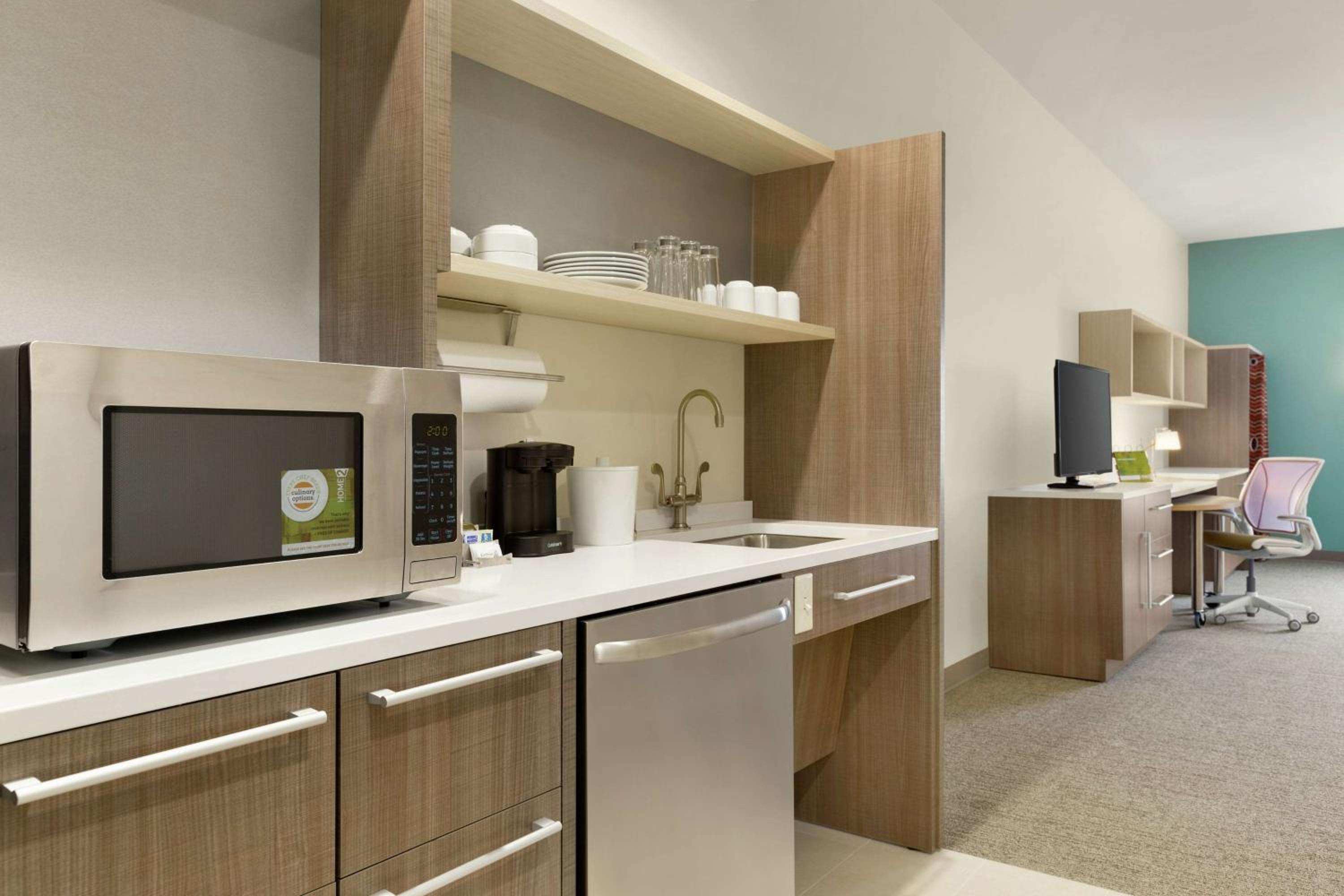 King Studio - Mobility and Hearing Access/Non-Smoking - Photo 2
