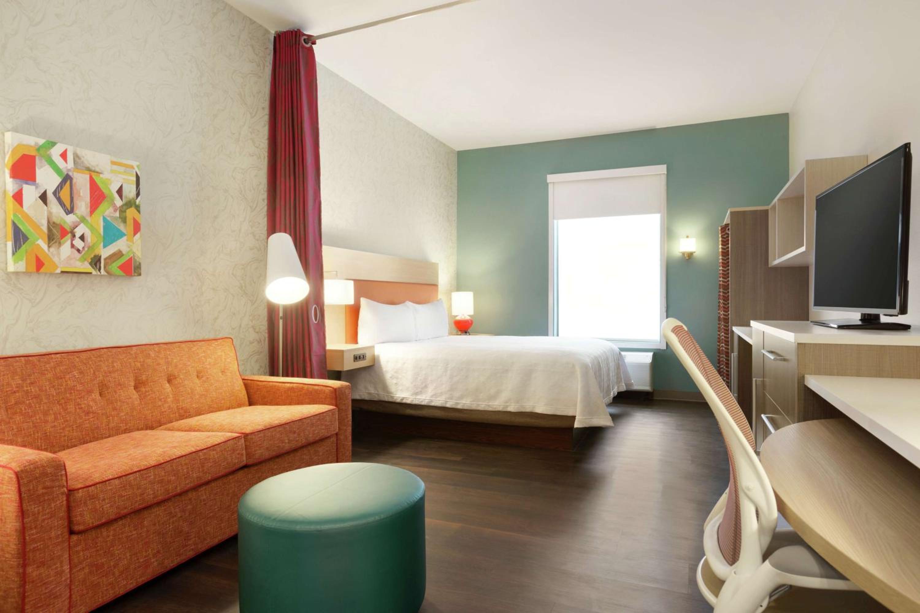 King Studio Suite - Non-Smoking - Photo 3