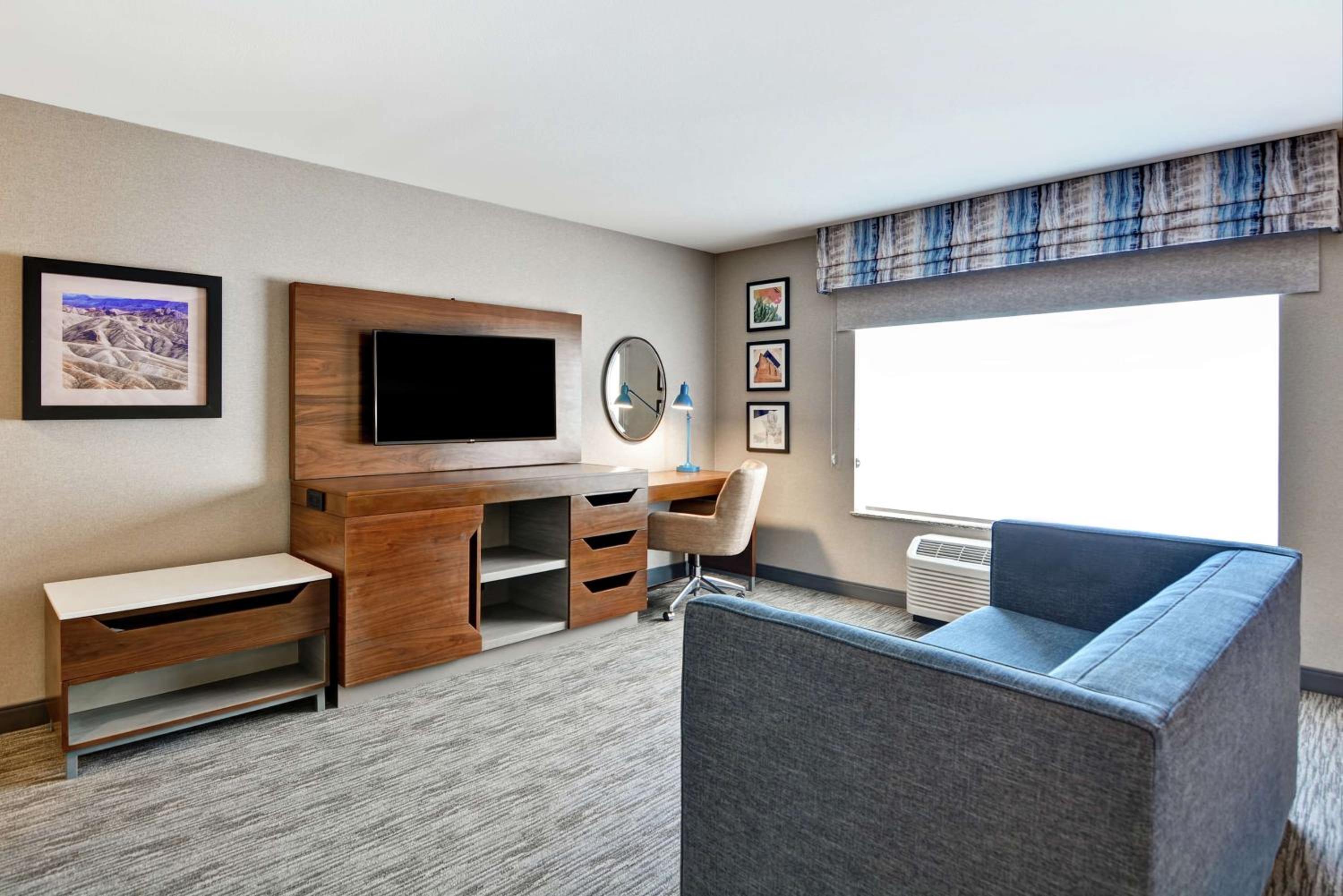 King Studio Suite with Sofa Bed - Non-Smoking - Photo 1