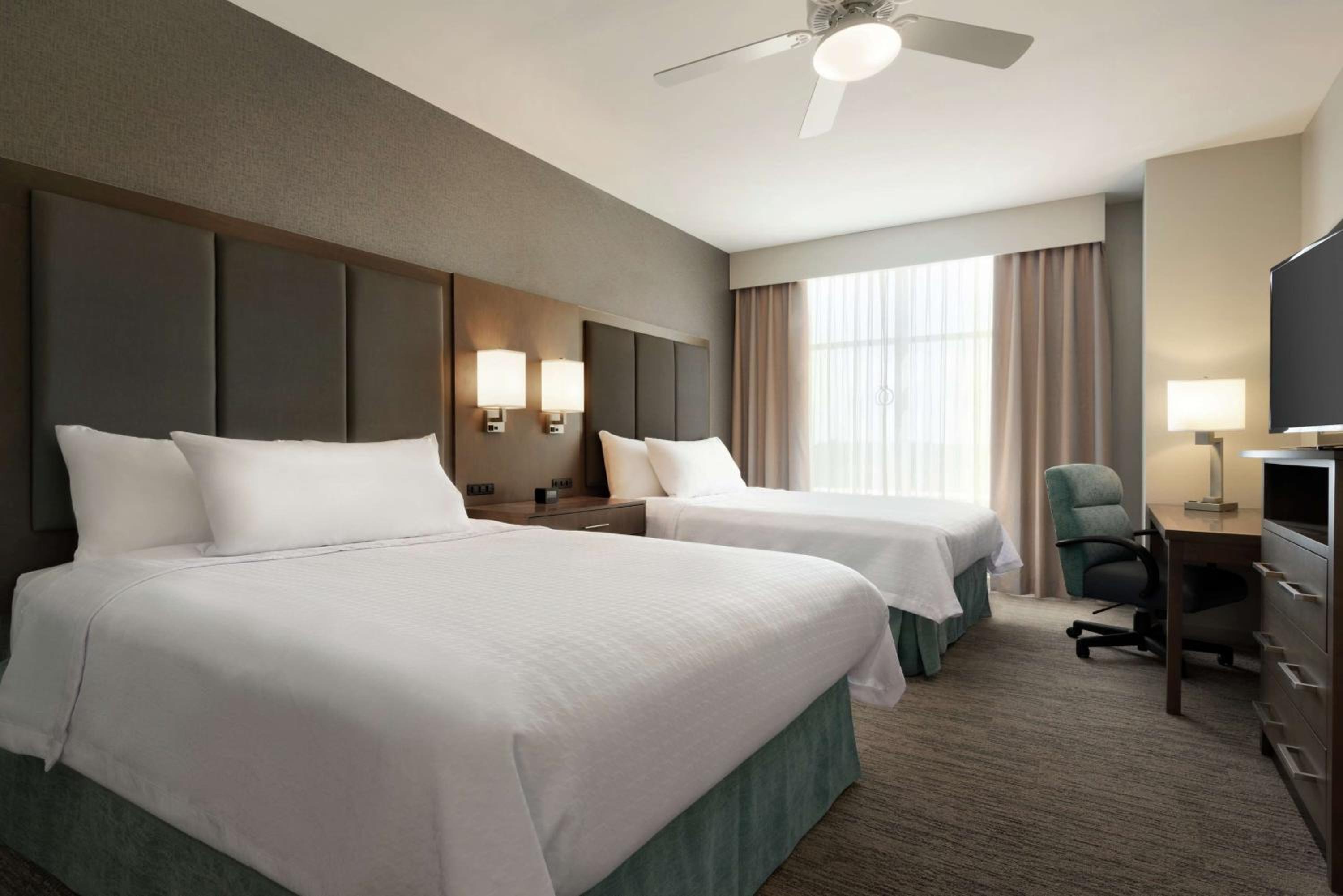 Queen Suite with Two Queen Beds - Hearing Access/Non-Smoking