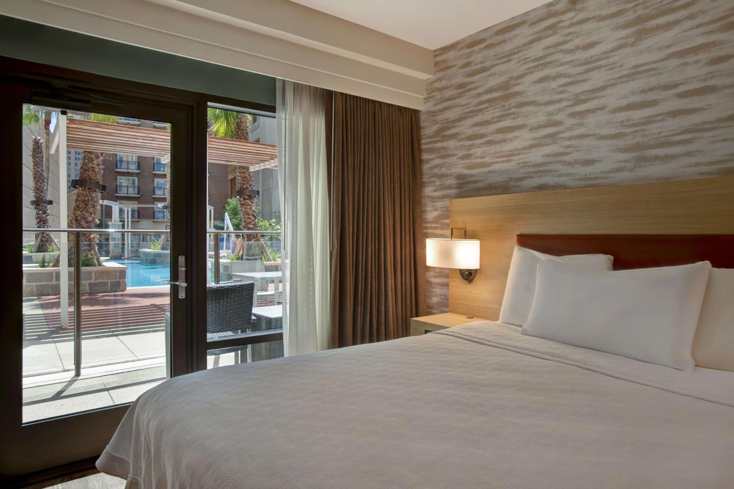 Queen Studio with Two Queen Beds Cabana - Non-Smoking
