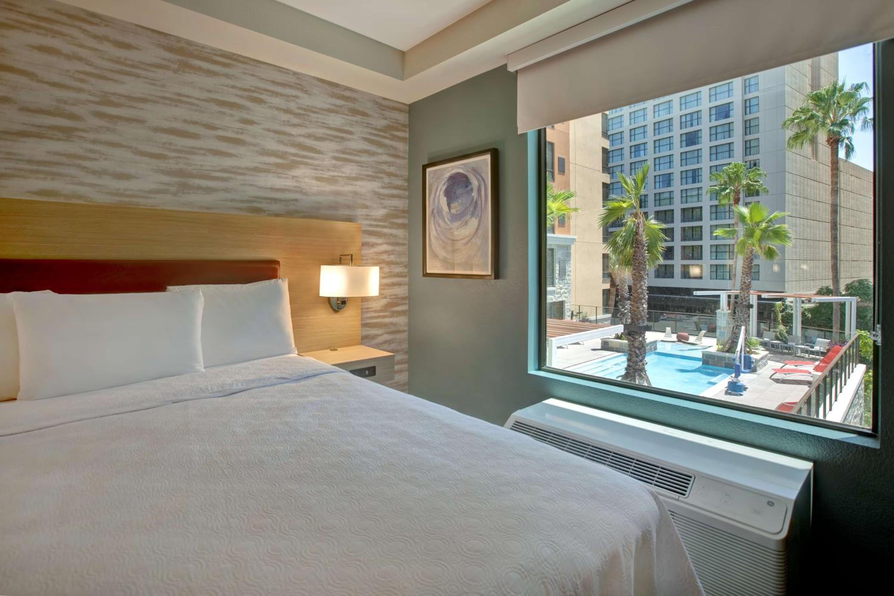 Studio Suite with Two Queen Beds - Hearing Access/Non-Smoking - Photo 2