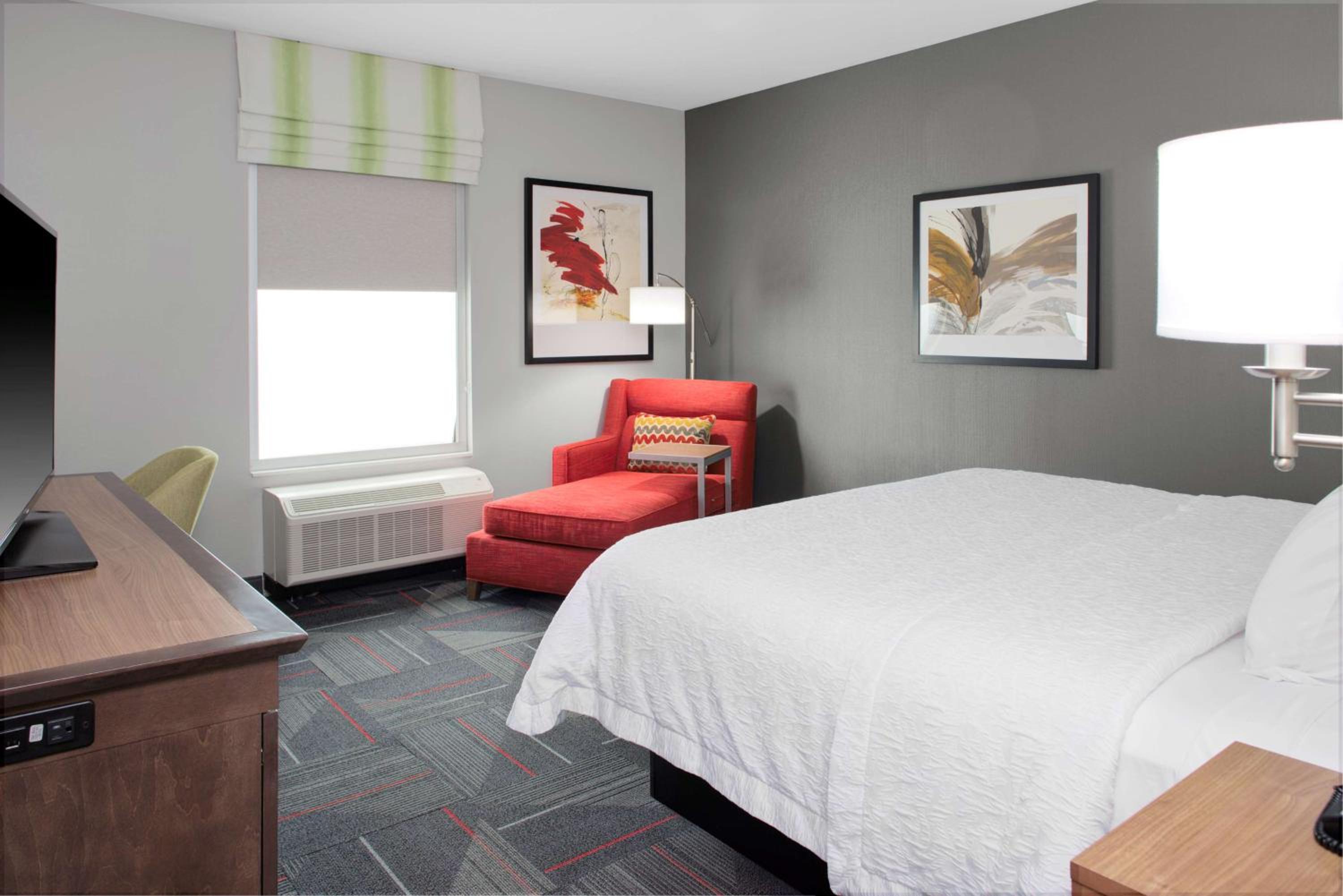 King Room - Mobility Access/Non-Smoking photo 3
