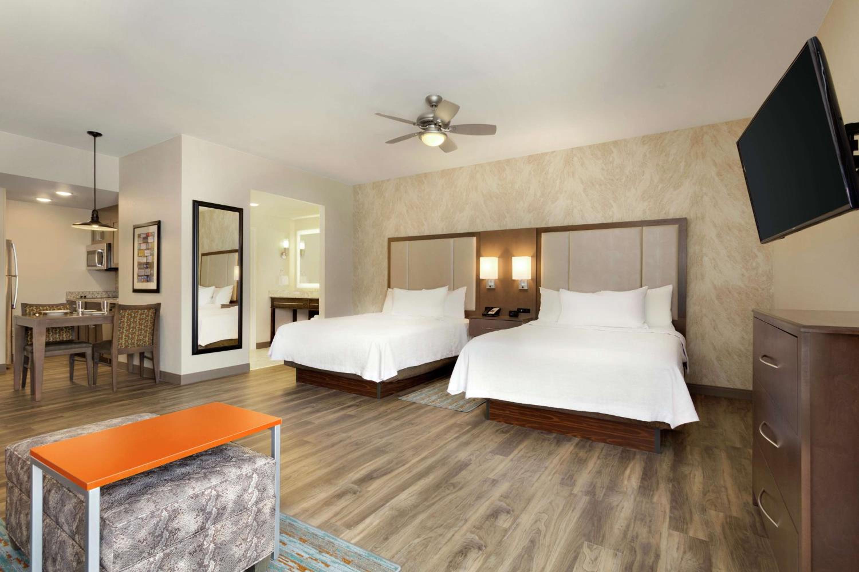 Queen Studio with Two Queen Beds - Non-Smoking