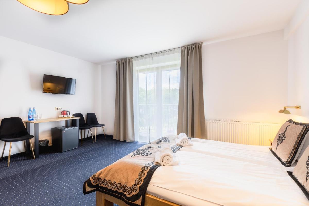 Quadruple Room with Mountain View photo 2