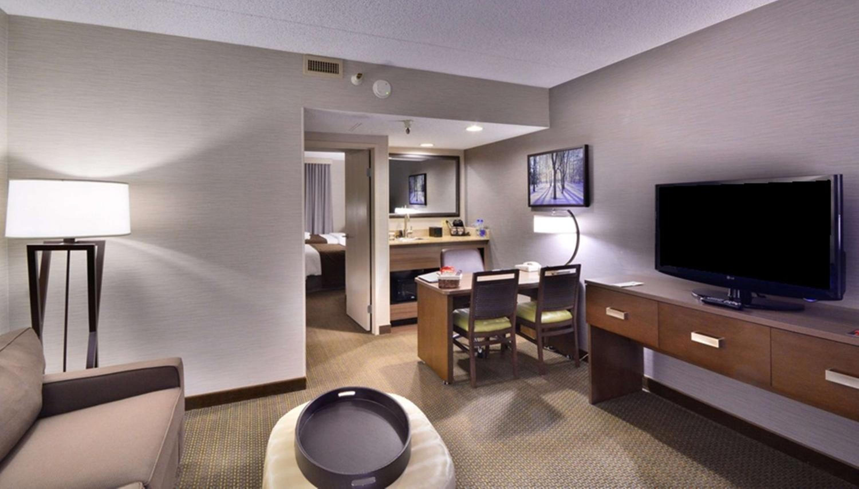 Suite with Two Double Beds - Non-Smoking - Photo 1