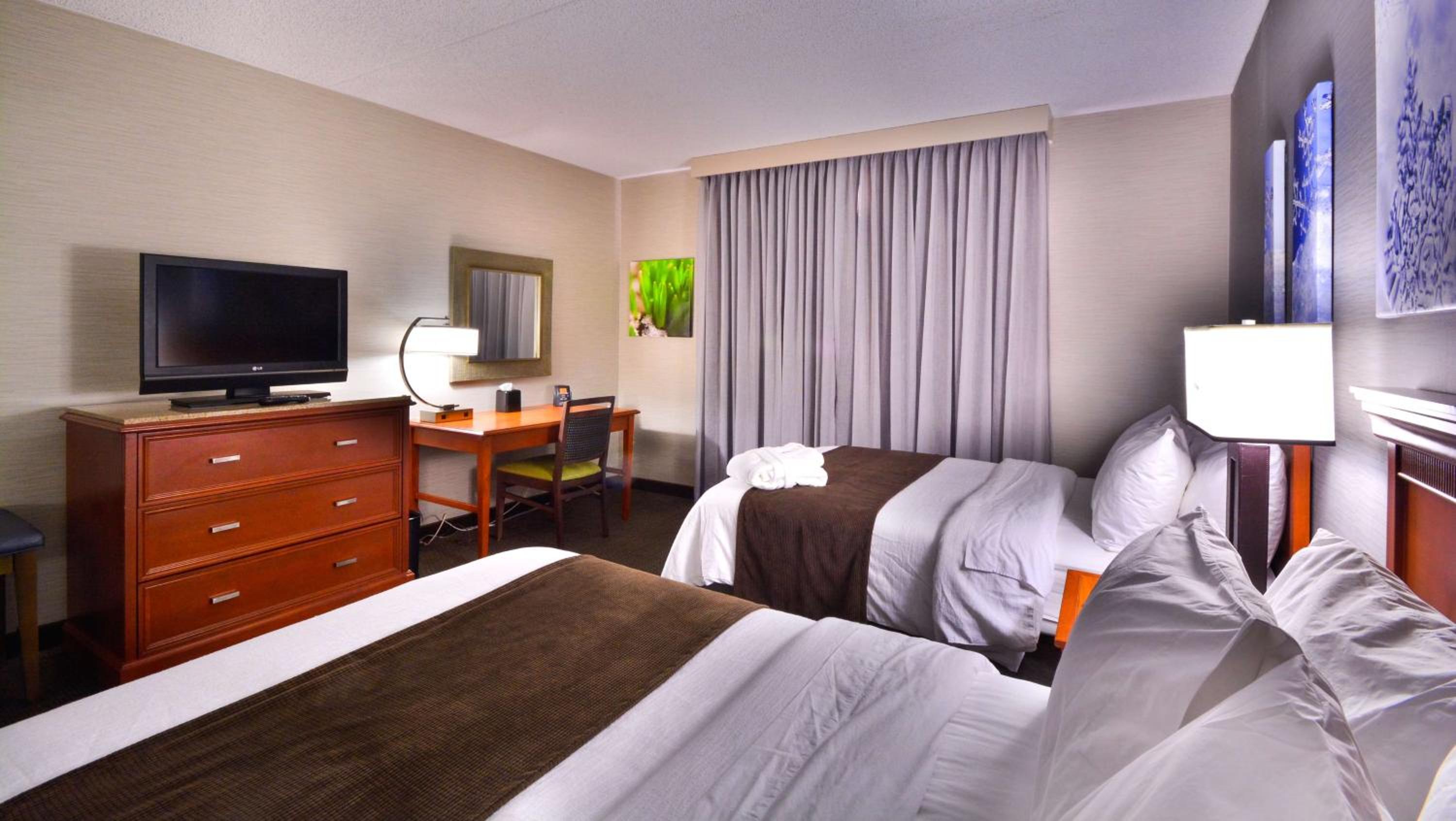 Suite with Two Double Beds - Non-Smoking - Photo 2