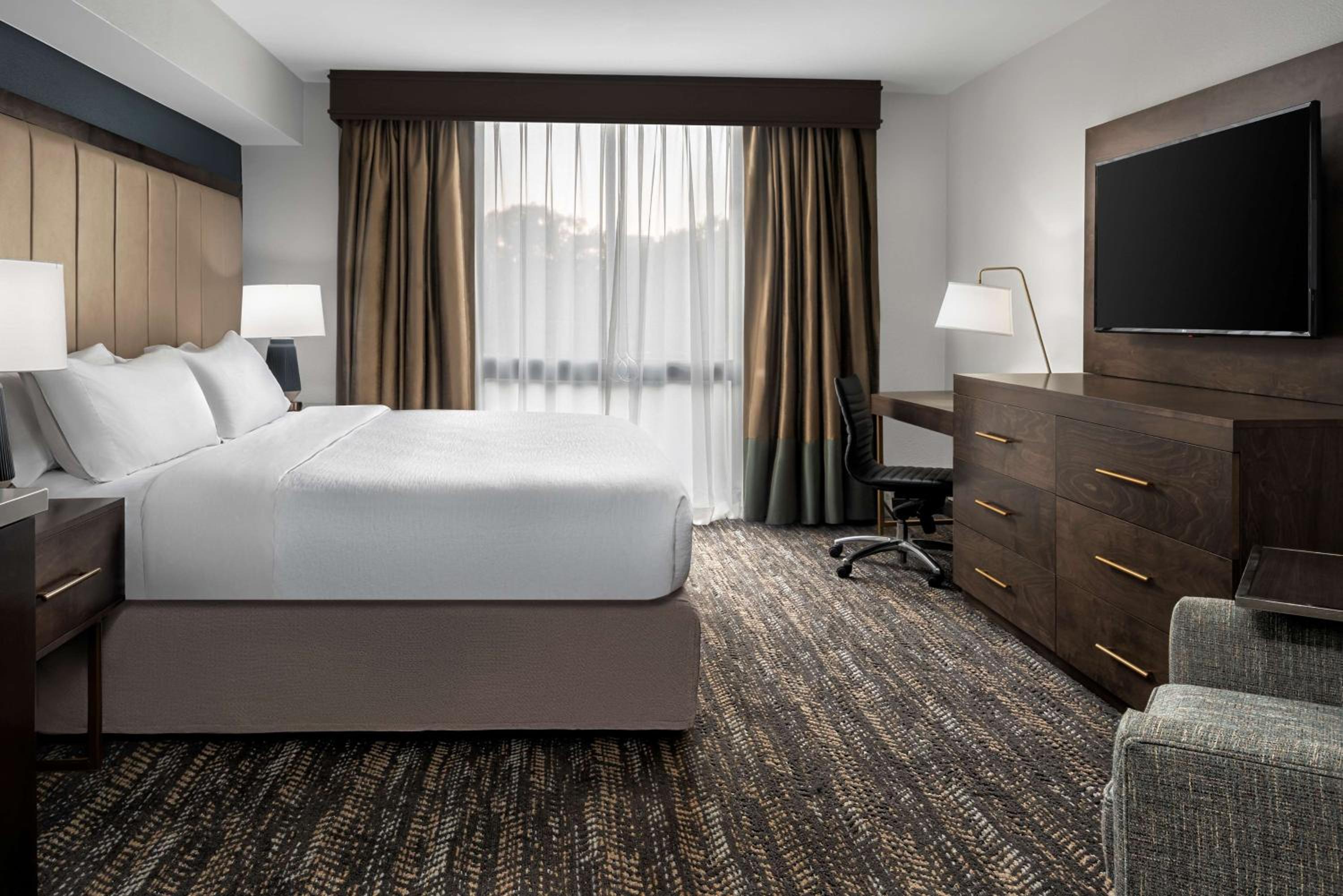 Two-Room King Suite - Non-Smoking - Photo 1