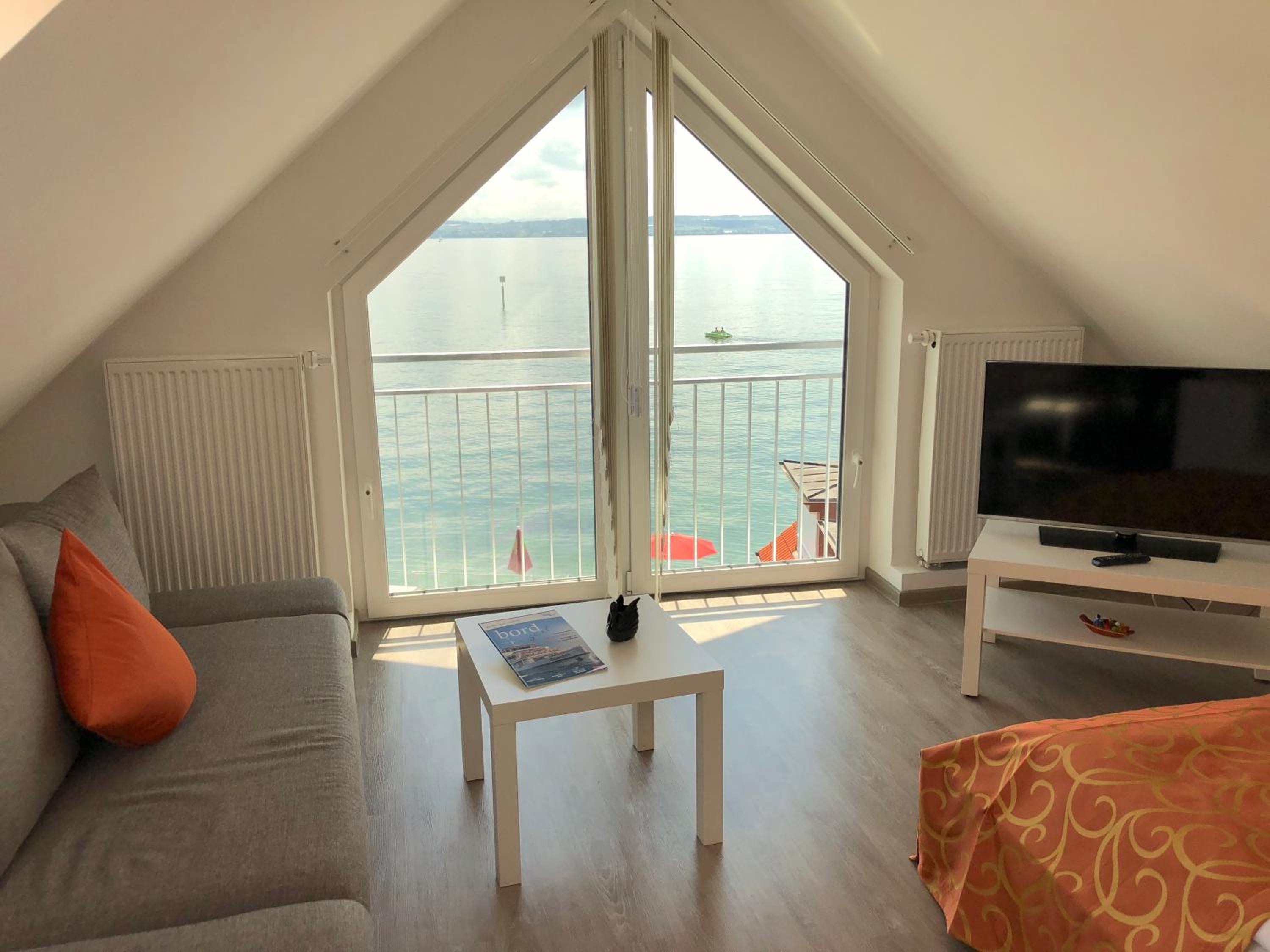 Double Room with Lake View photo 2
