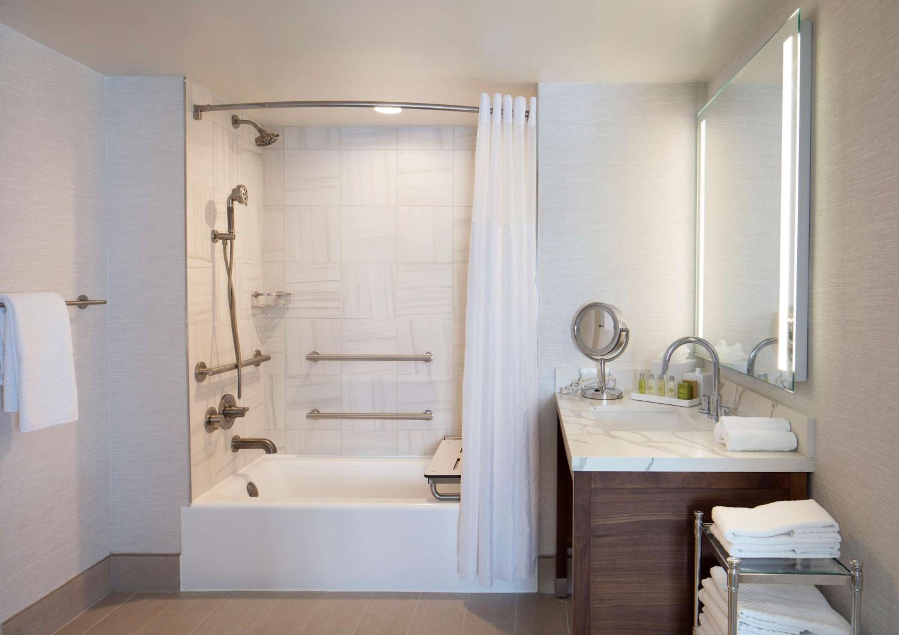 One-Bedroom King Suite - Mobility Accessible