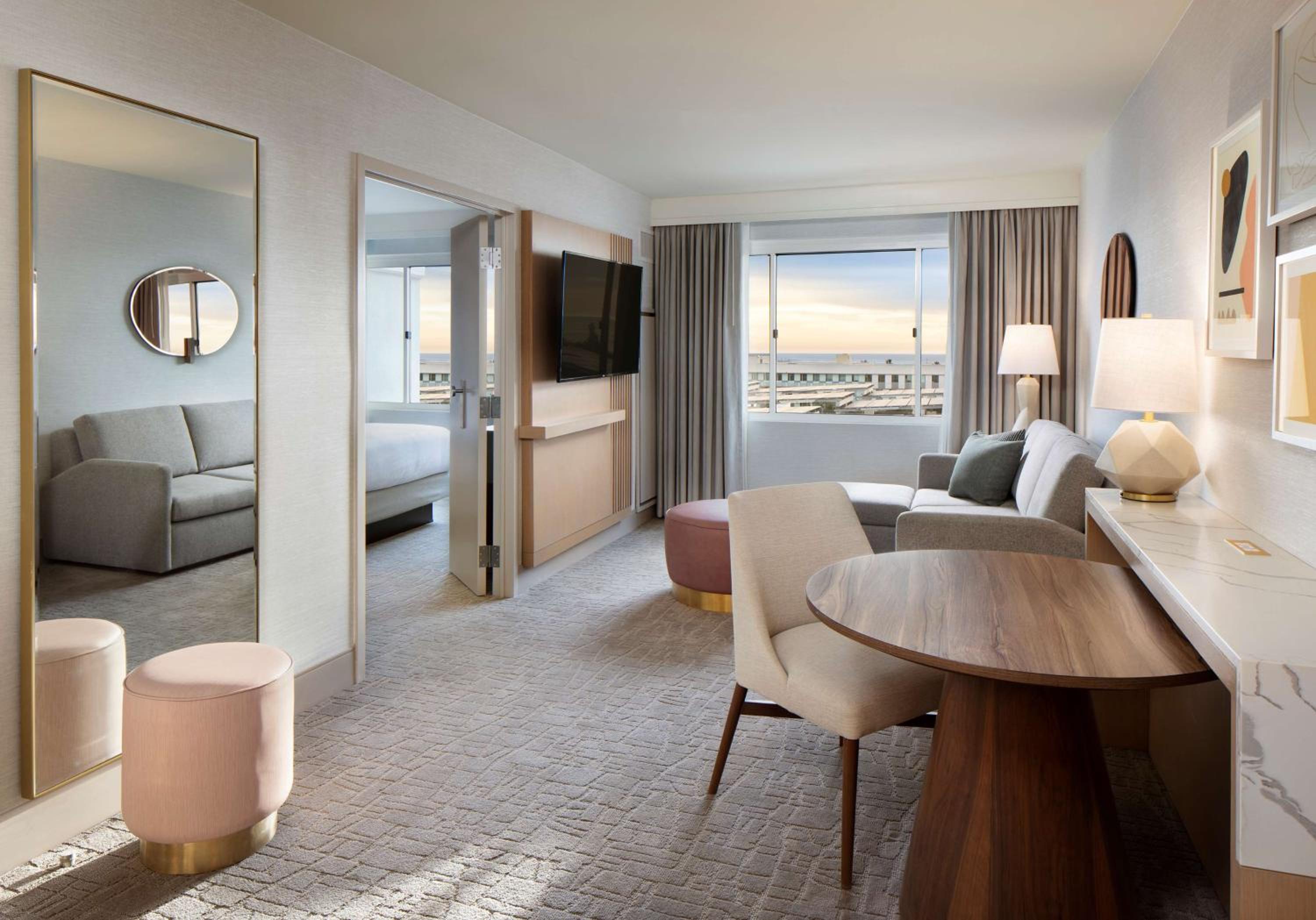 One-Bedroom King Suite - Mobility Accessible