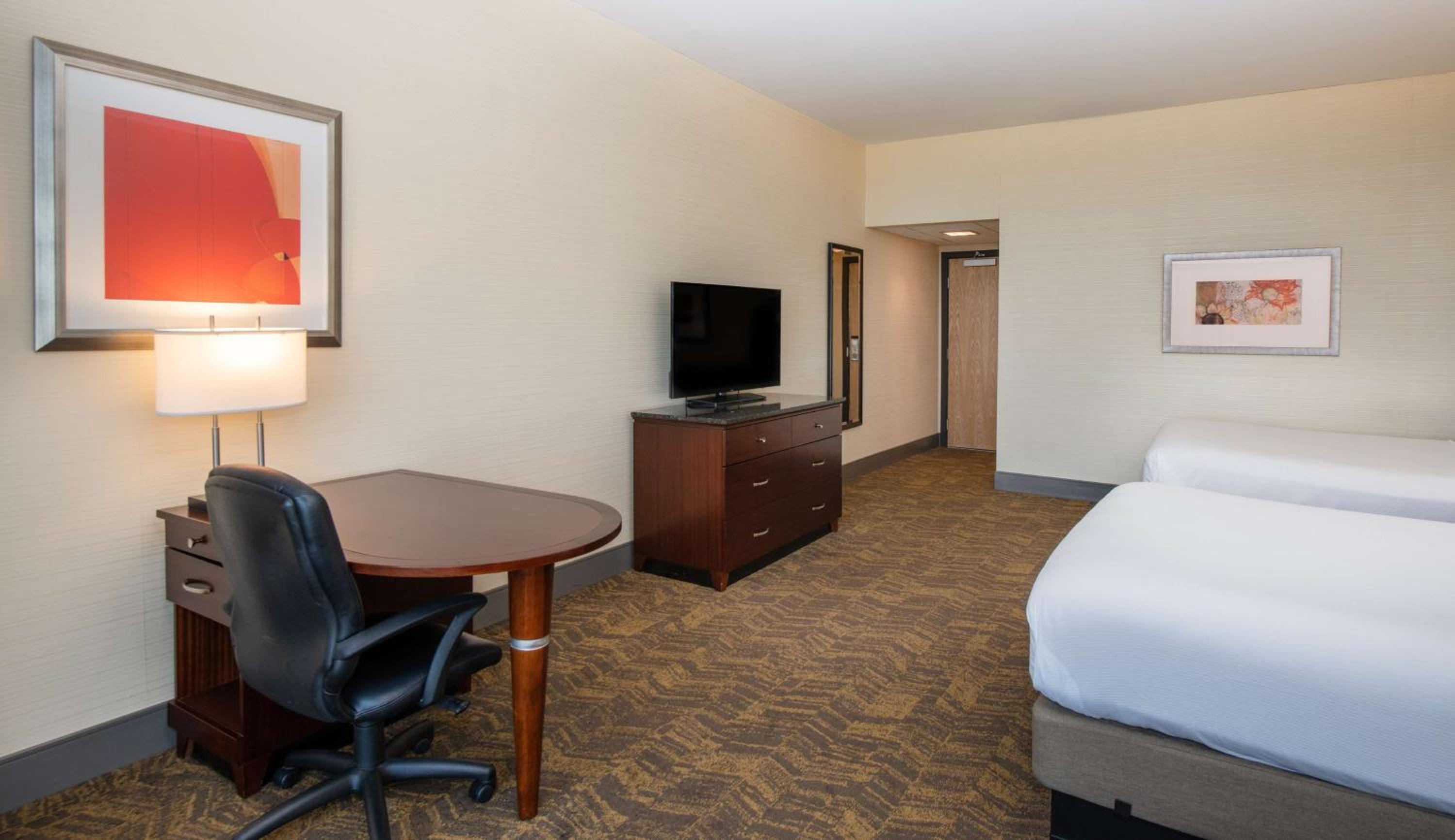 Queen Room with Two Queen Beds and Bath Tub - Mobility Accessible - Photo 4