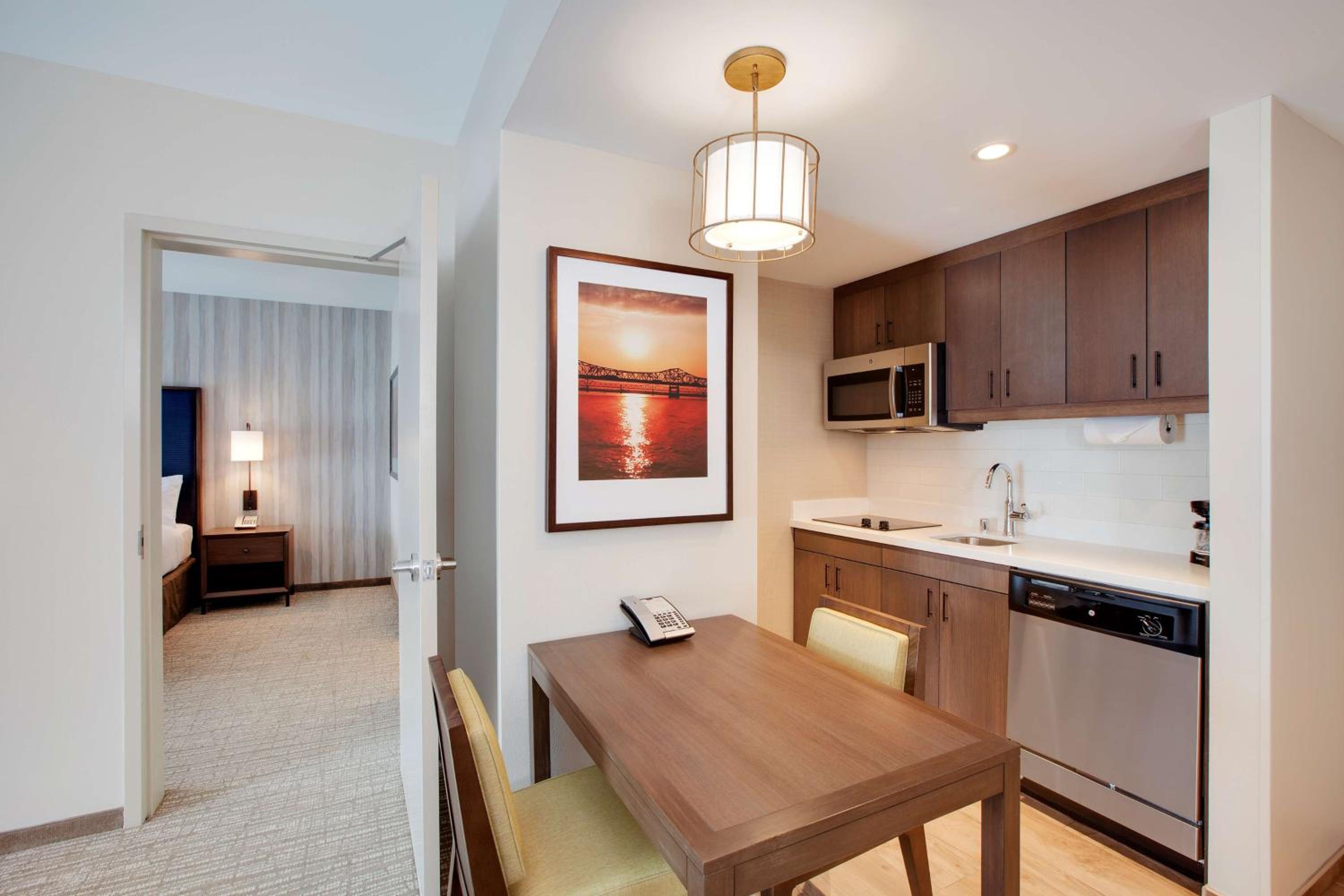 Queen Suite with Two Queen Beds - Hearing Access/Non-Smoking photo 3